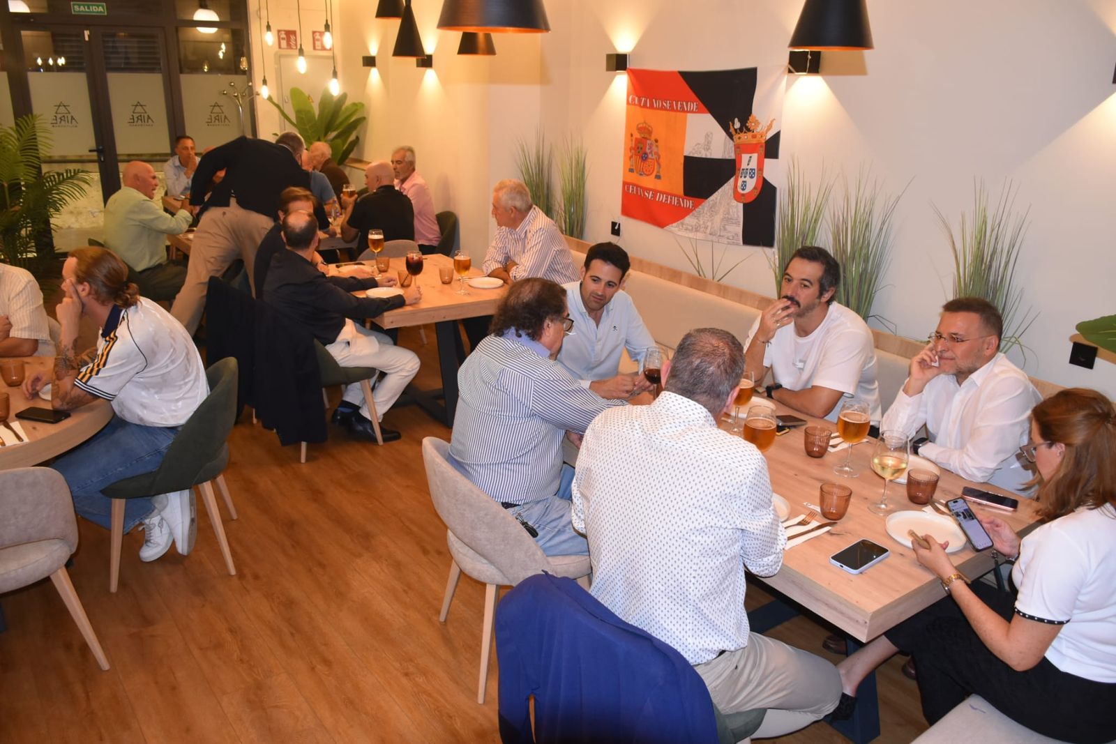 Ambiente madridista en el restaurante 'Aire'
