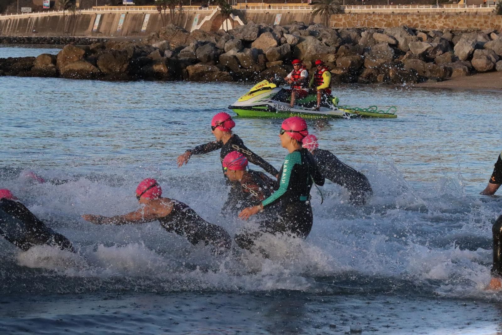 Se inicia el campeonato autonómico de triatlón 'Ciudad de Ceuta'