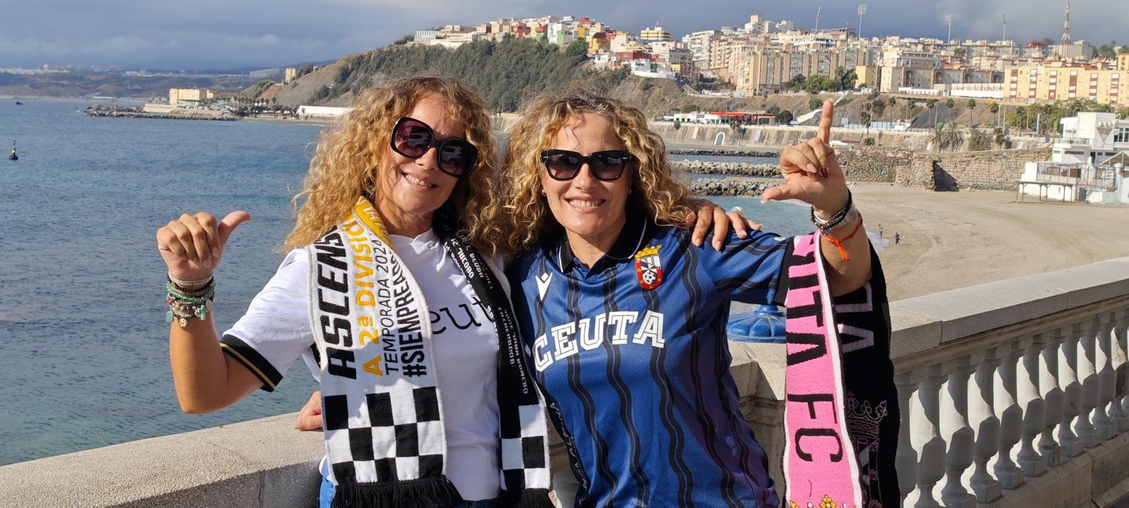 Nieves e Isa, dos hermanas, una misma pasión y toda una vida entregada al fútbol y a la AD Ceuta.