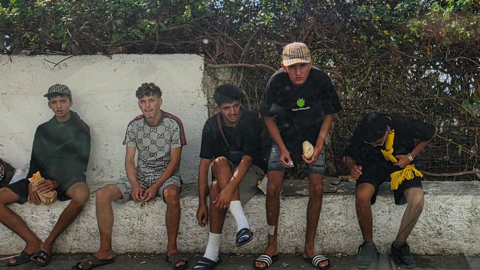 Un grupo de los migrantes que entraron de manera ilegal en Ceuta los días 30 y 31 de julio