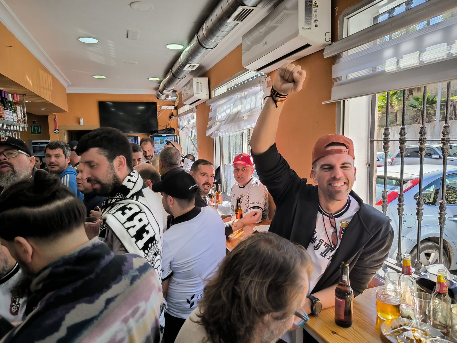 FOTOGALERÍA | Así vio Nicol's a los ceutíes en la previa del partido de la AD Ceuta contra el Burgos CF