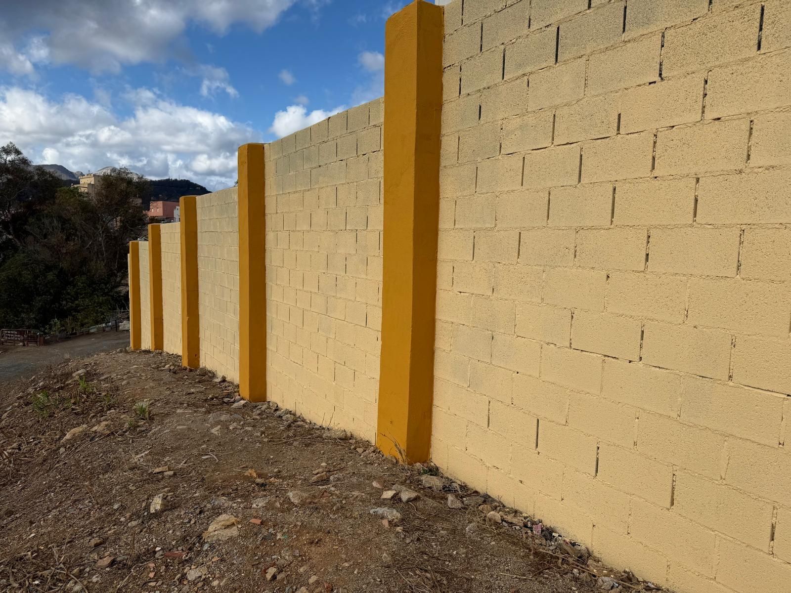 La Ciudad acomete trabajos de limpieza, desbroce y mantenimiento en distintas barriadas