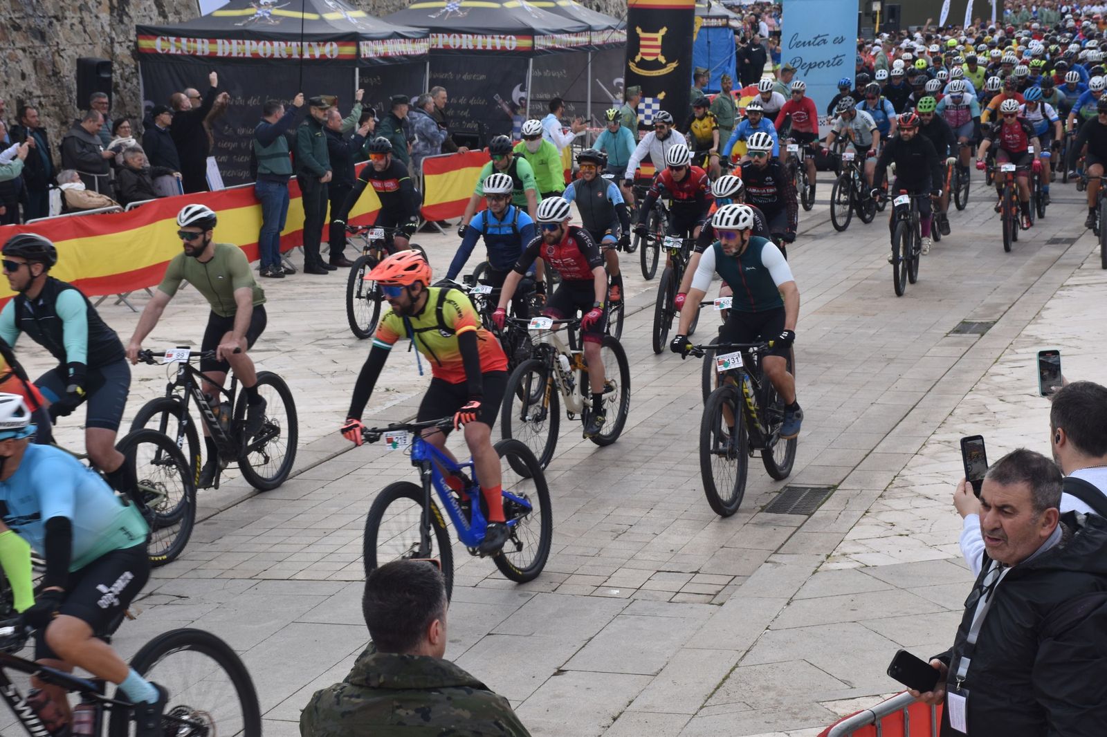 FOTOGALERÍA | Miles de corredores toman la salida en la X Cuna de la Legión: mira las imágenes