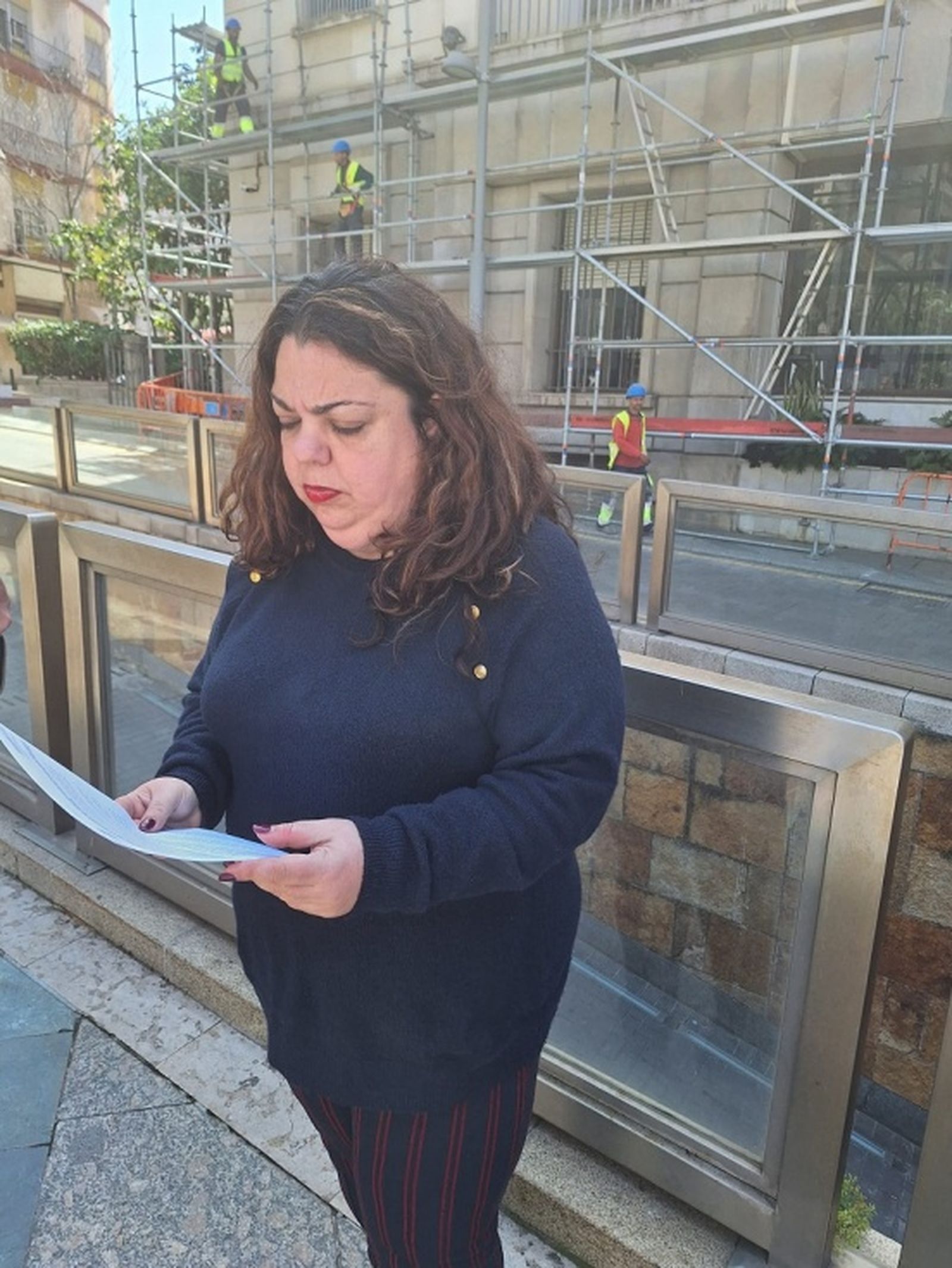 La delegada de Gobierno durante la declaración institucional. / FOTO CEDIDA