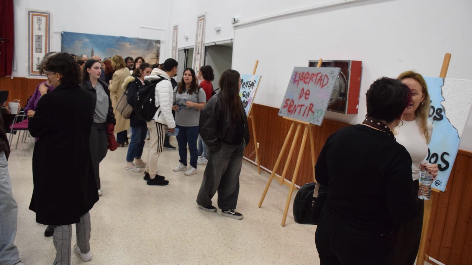Imagen de la primera de las jornadas “Democracia, Igualdad, Convivencia y Libertad” en el Camoens.