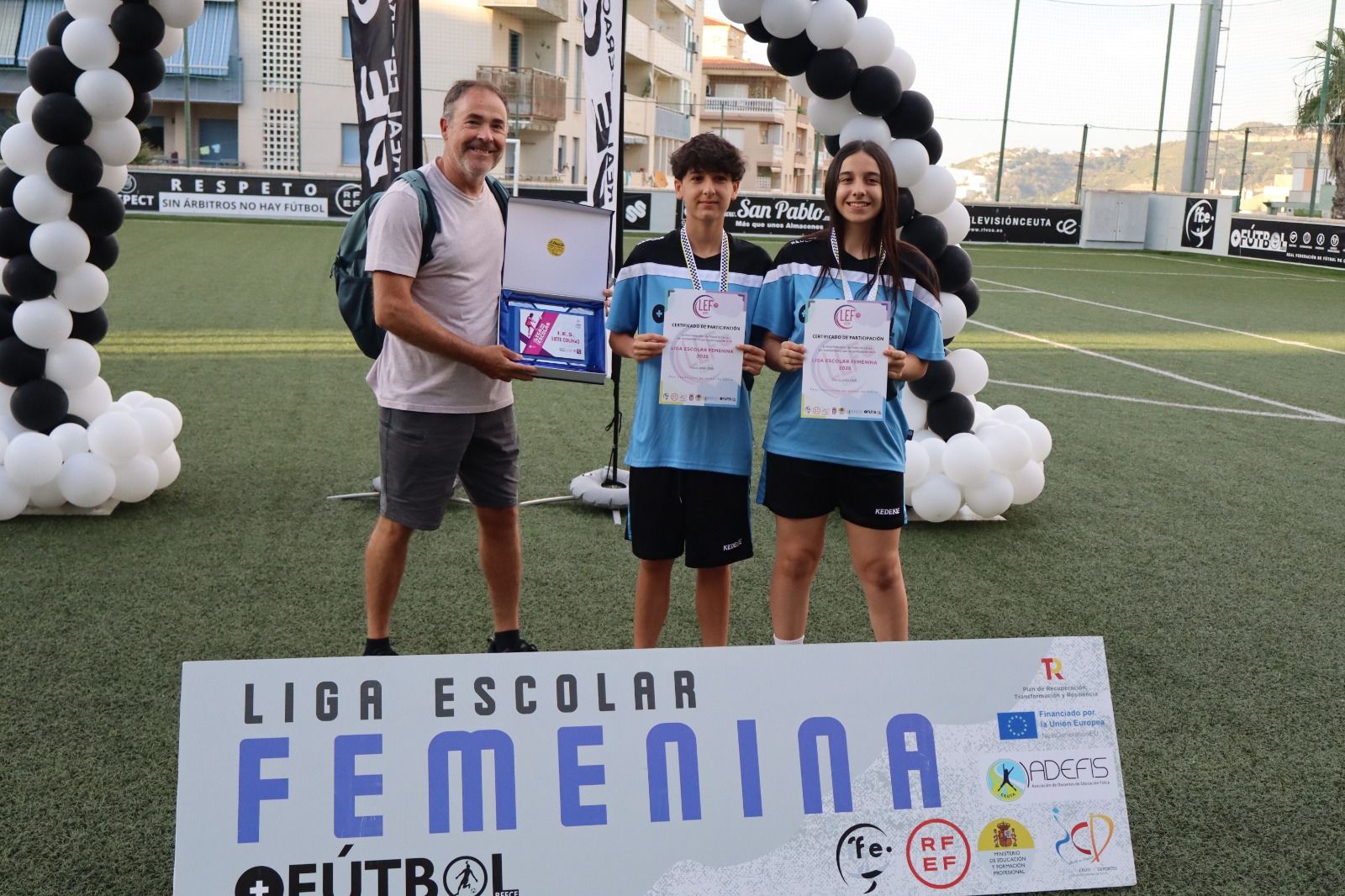 Entrega de trofeos de la Liga Escolar Femenina