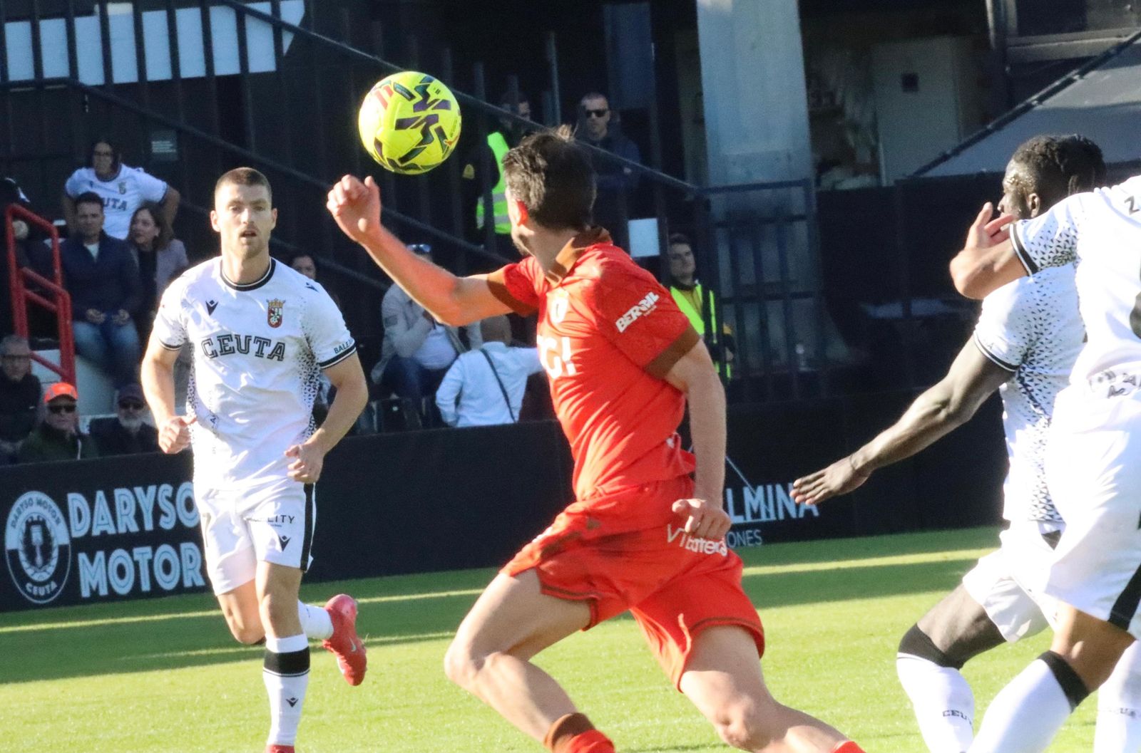 FOTOGALERÍA | Así se vivió la sexta victoria ceutí en el Alfonso Murube