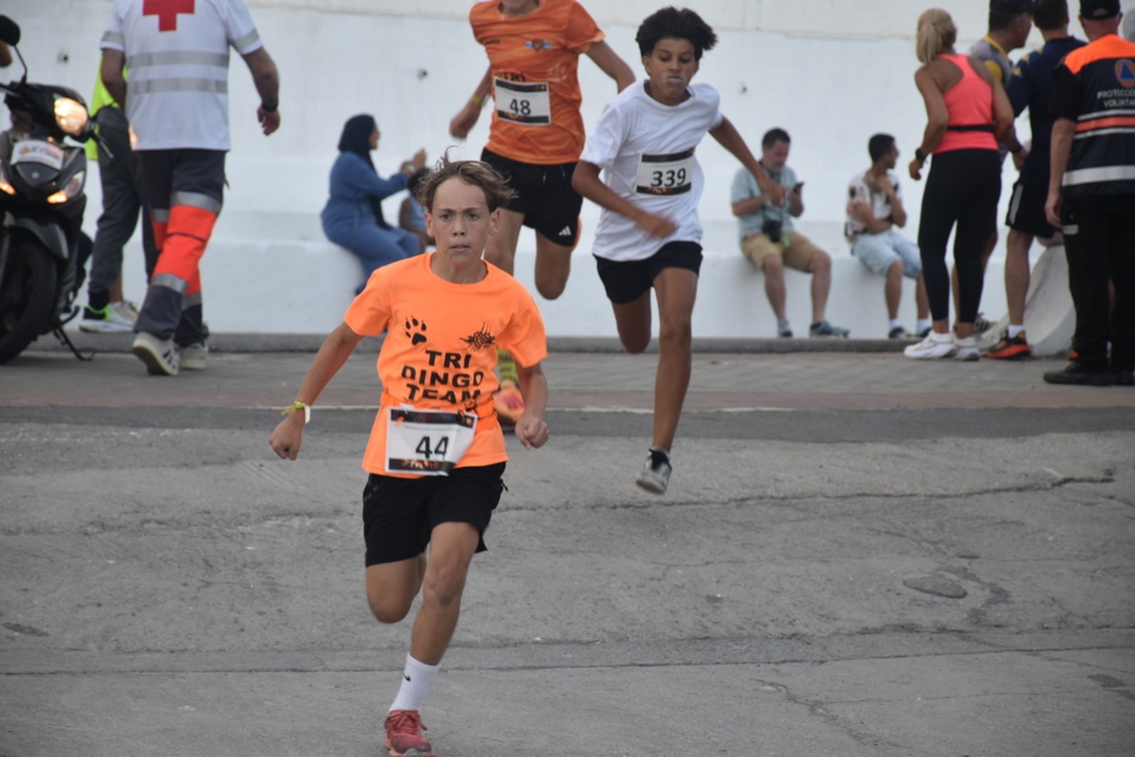 “Bily” y Elena López, reyes de la XXXI carrera popular de San Juan