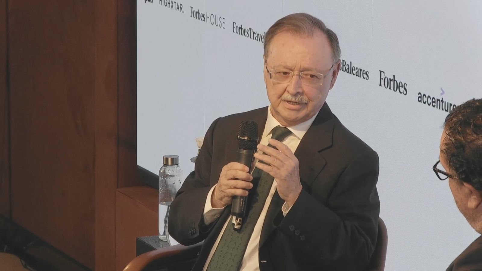Vivas asegura ante Forbes que la seguridad, la economía y los servicios públicos de Ceuta continúan afectados desde finales de julio. El presidente reivindica la resistencia de los ceutíes y sostiene que la ciudad atraviesa una situación "límite" e "insostenible"