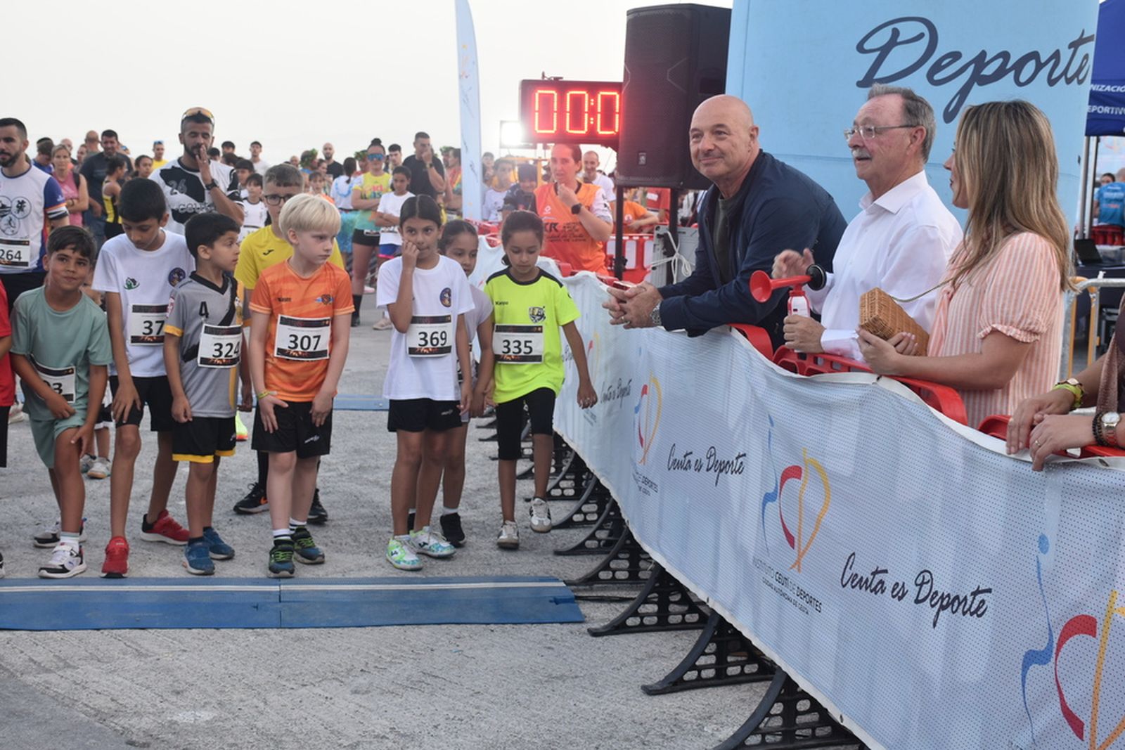 “Bily” y Elena López, reyes de la XXXI carrera popular de San Juan