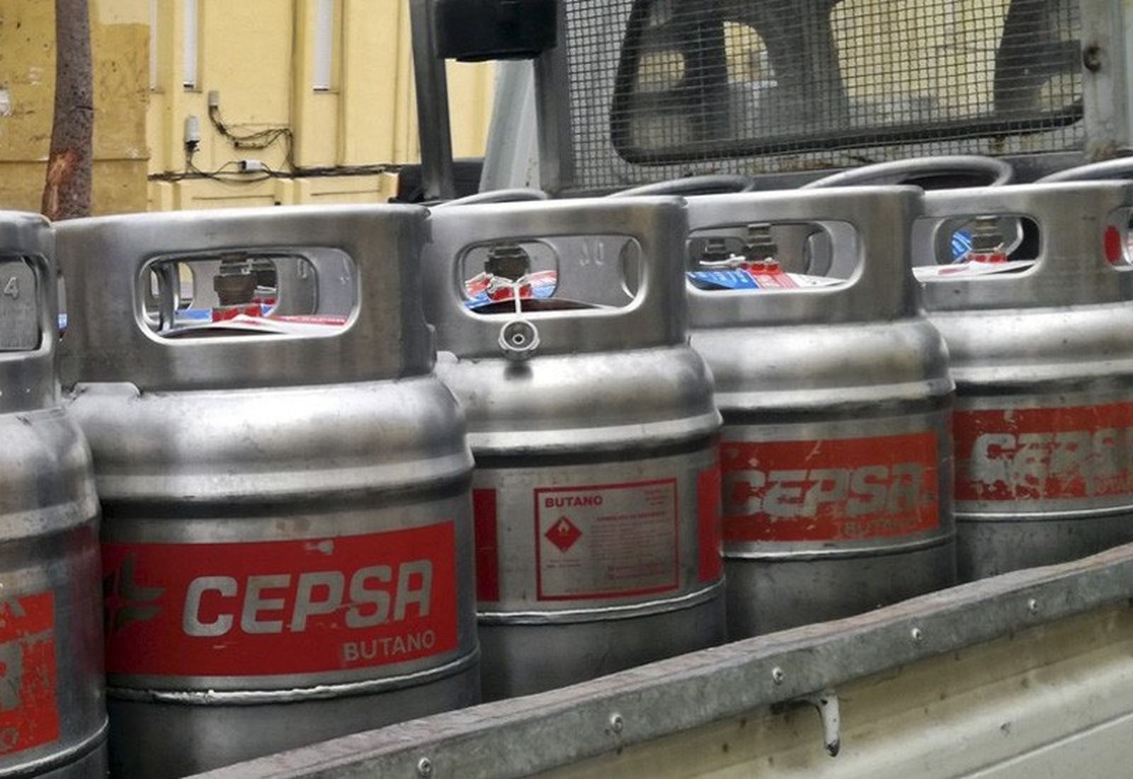 La reestructuración tras la venta de la compañía afecta a distribuidoras históricas y plantea dudas sobre el suministro en zonas sensibles como Ceuta y Melilla. / FOTO EL PUEBLO