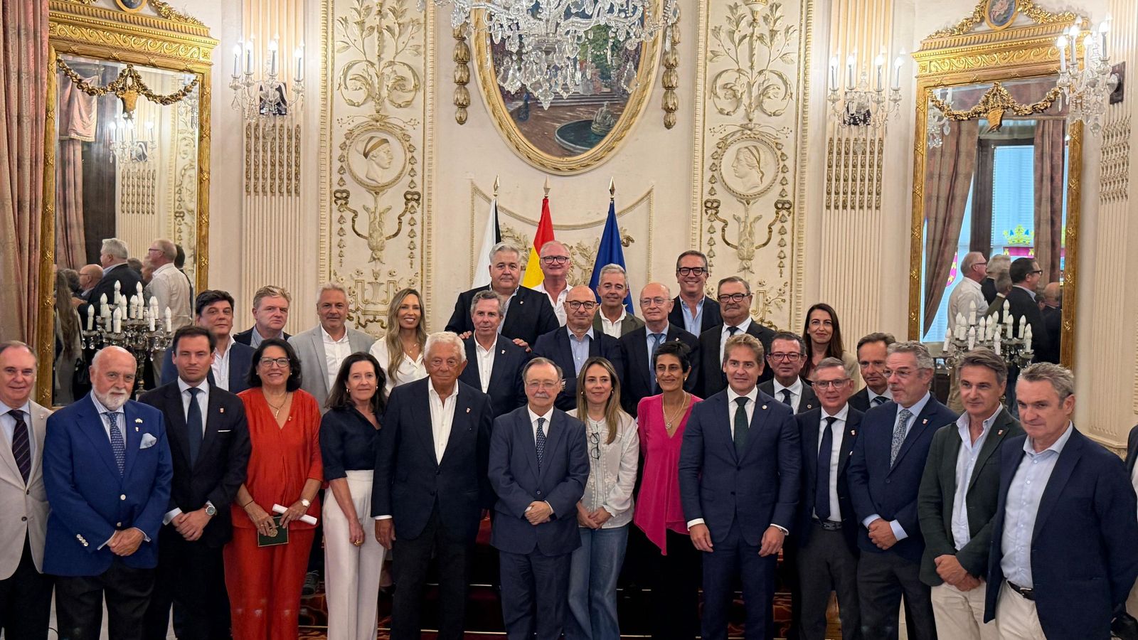 El presidente de la Ciudad pone en valor el papel del tejido empresarial y aboga por estrechar las relaciones económicas e institucionales con Andalucía