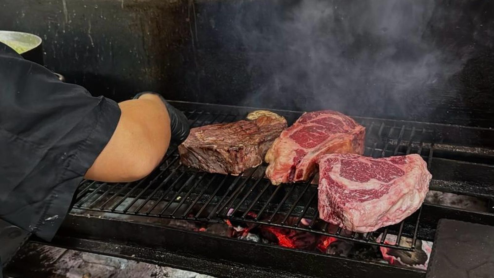 La zona donde hacen la comida a la leña