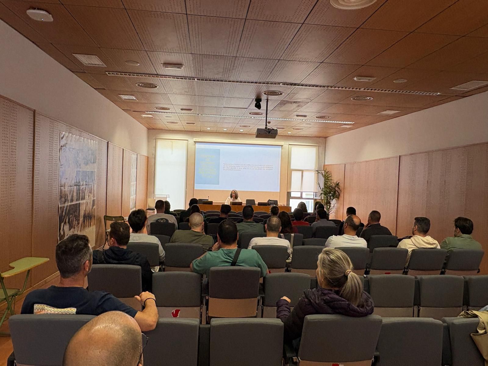 Refuerzan la formación policial para mejorar la primera atención a víctimas de violencia de género