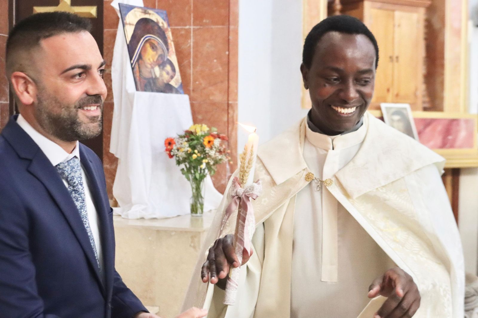 FOTOGALERÍA | Fabiola recibe el Sacramento del Bautismo en Santa Teresa