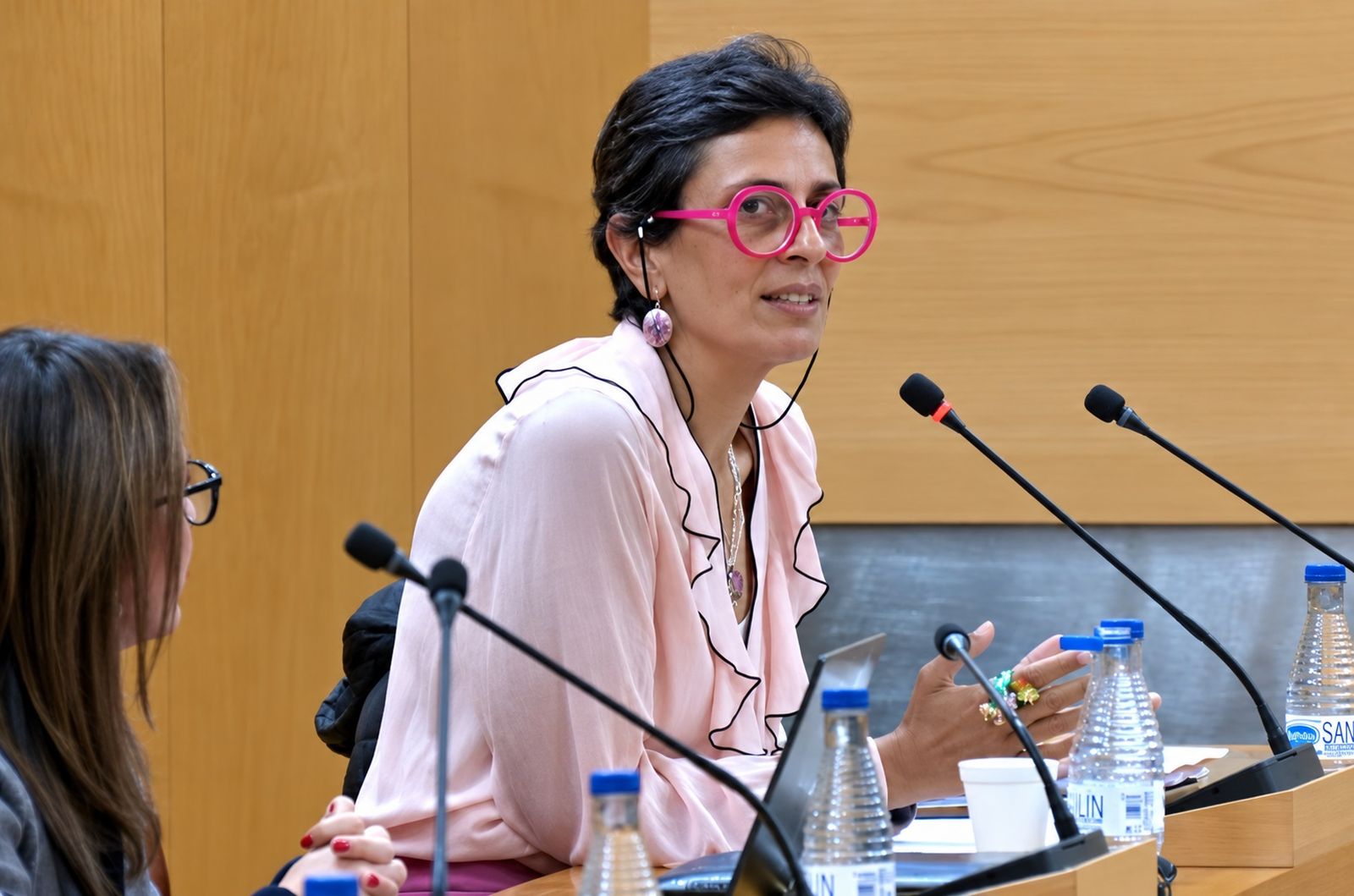 Kissy Chandiramani, consejera de Hacienda, Transición Económica y Transformación Digital, durante la sesión plenaria de este jueves