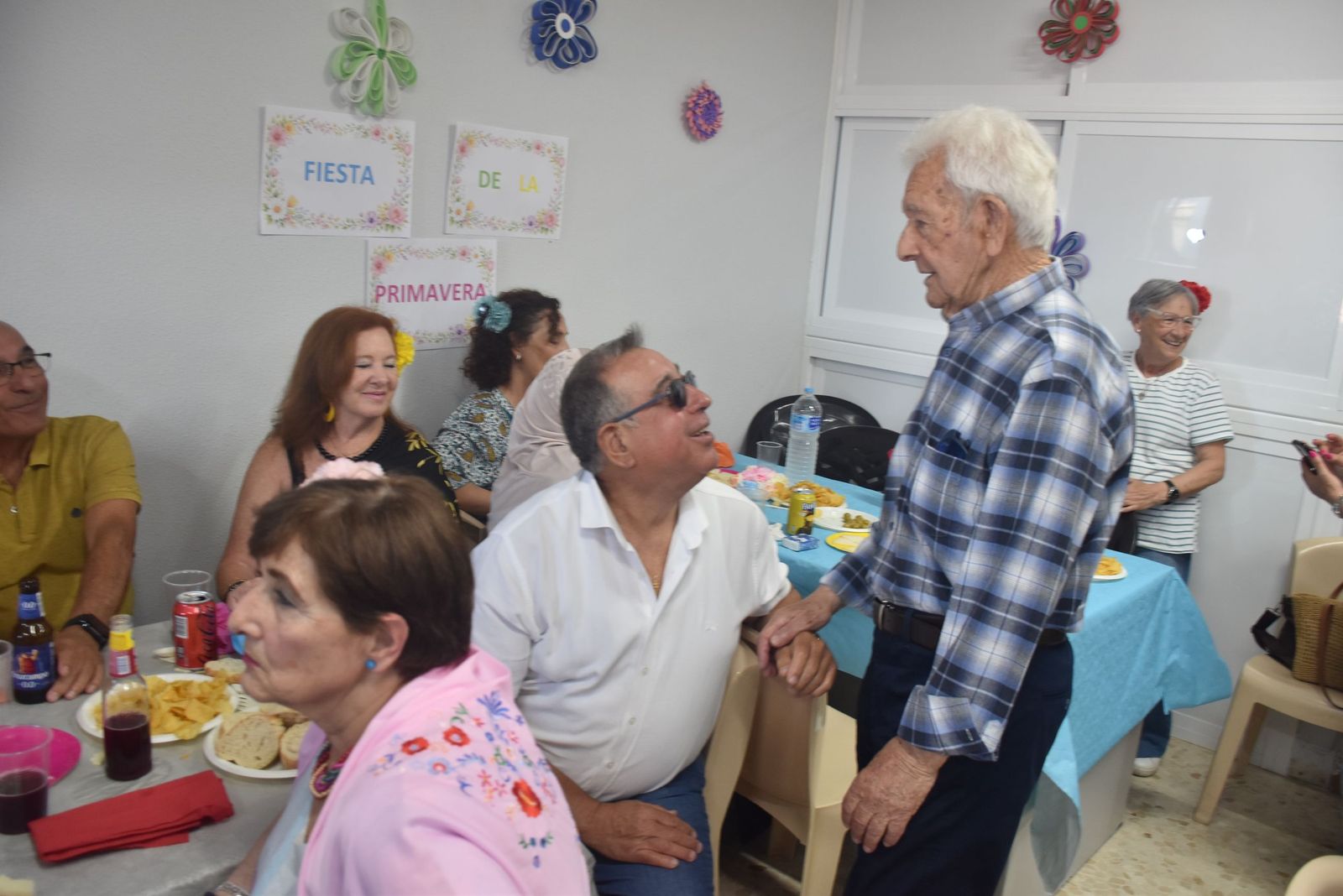Villajovita se viste de feria para celebrar la primavera junto a sus mayores