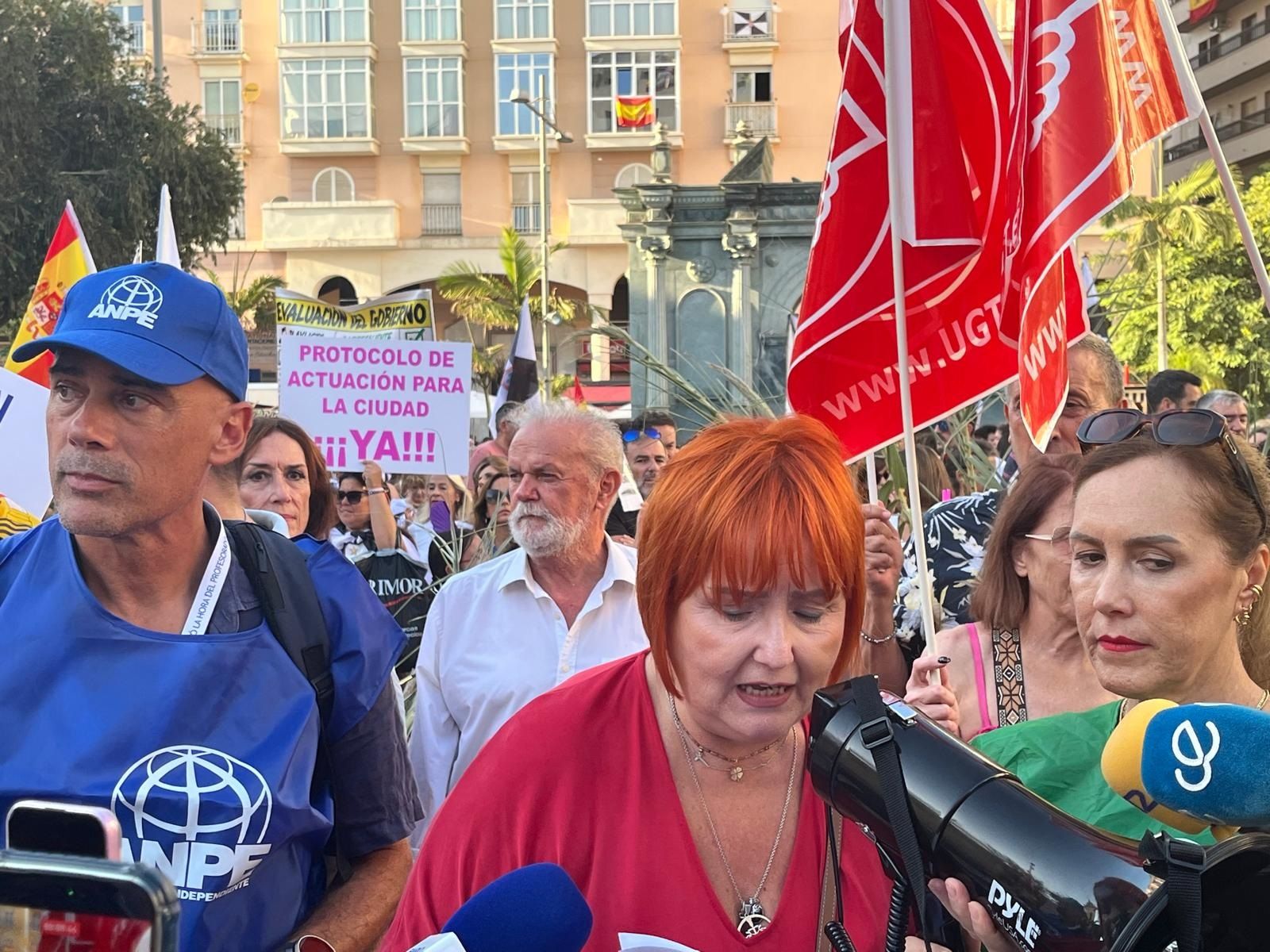 Los docentes de Ceuta dicen "basta" y llevan a la calle su exigencia de seguridad