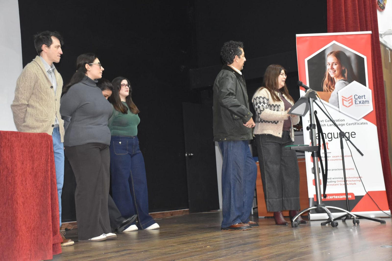 Las academias Art Factory y Big Ben entregan los certificados de inglés a su alumnado