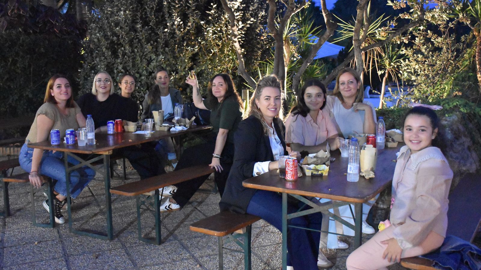 Inauguración del primer 'Food Truck Festival. Sabores del mundo sobre ruedas’ en el Parque Marítimo