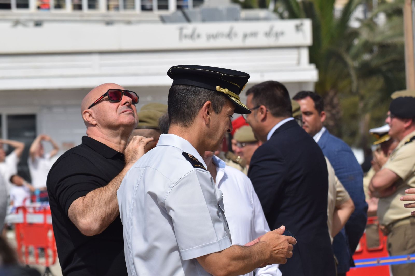 FOTOGALERÍA | Ceuta mira al cielo para celebrar a sus Fuerzas Armadas