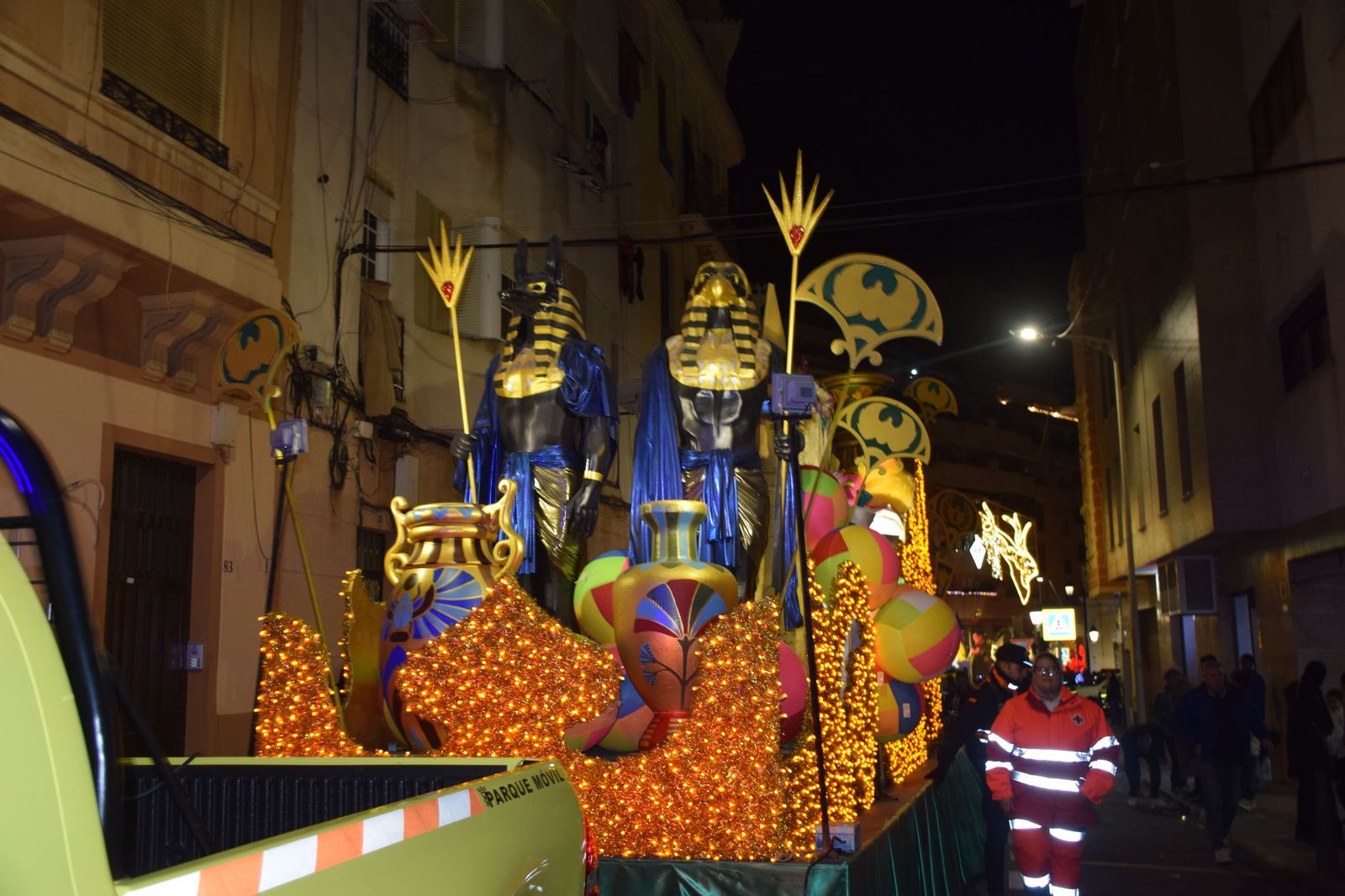 Los ceutíes se emocionan con la llegada de los Reyes Magos
