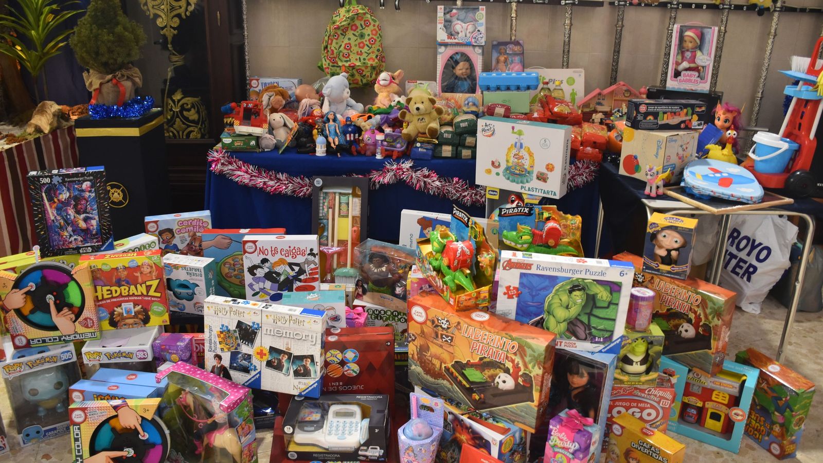 Los juguetes recogidos por la Hermandad de Las Penas