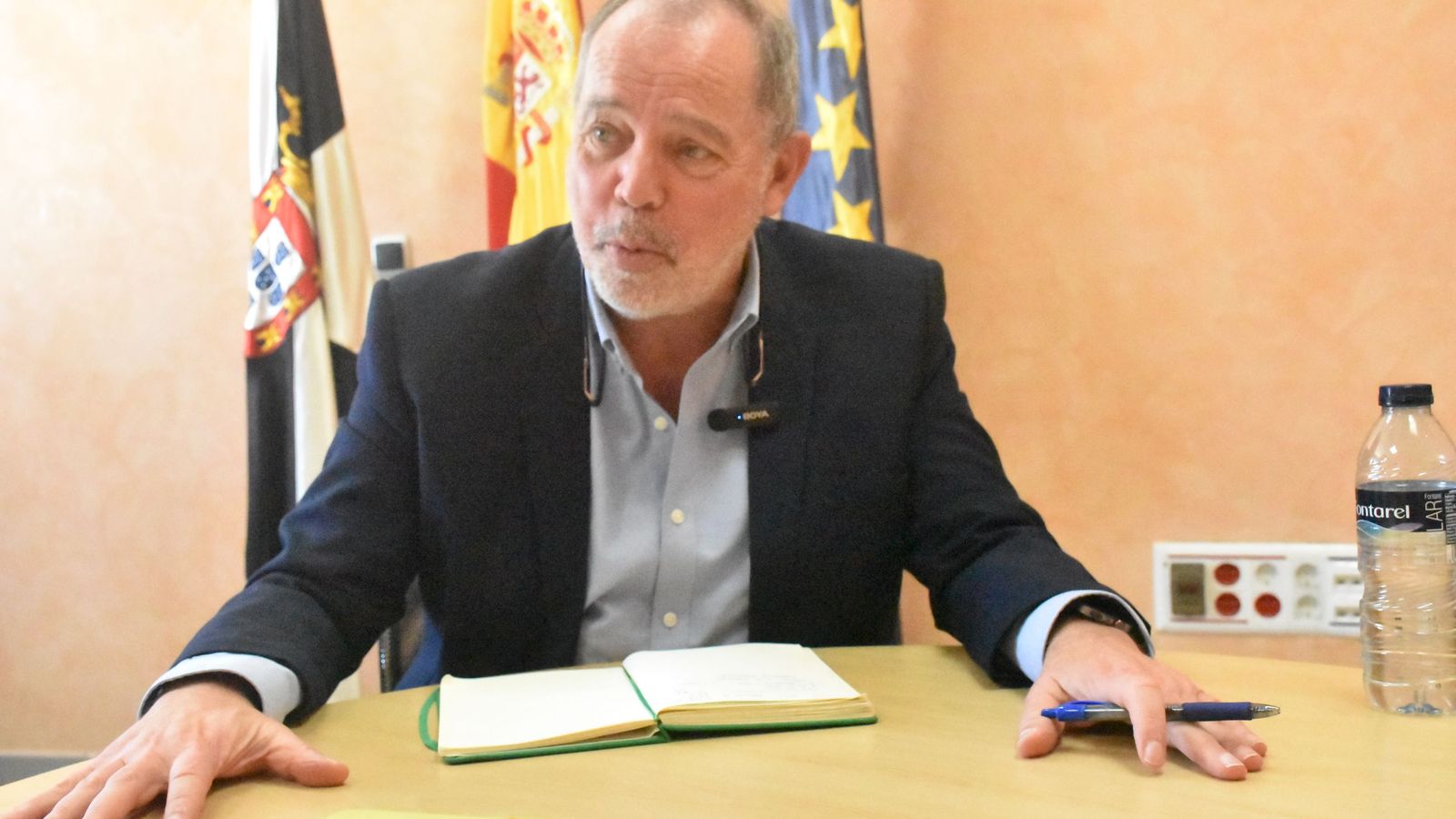 El director provincial de Educación, Cristóbal Guzmán, durante la entrevista con El Pueblo