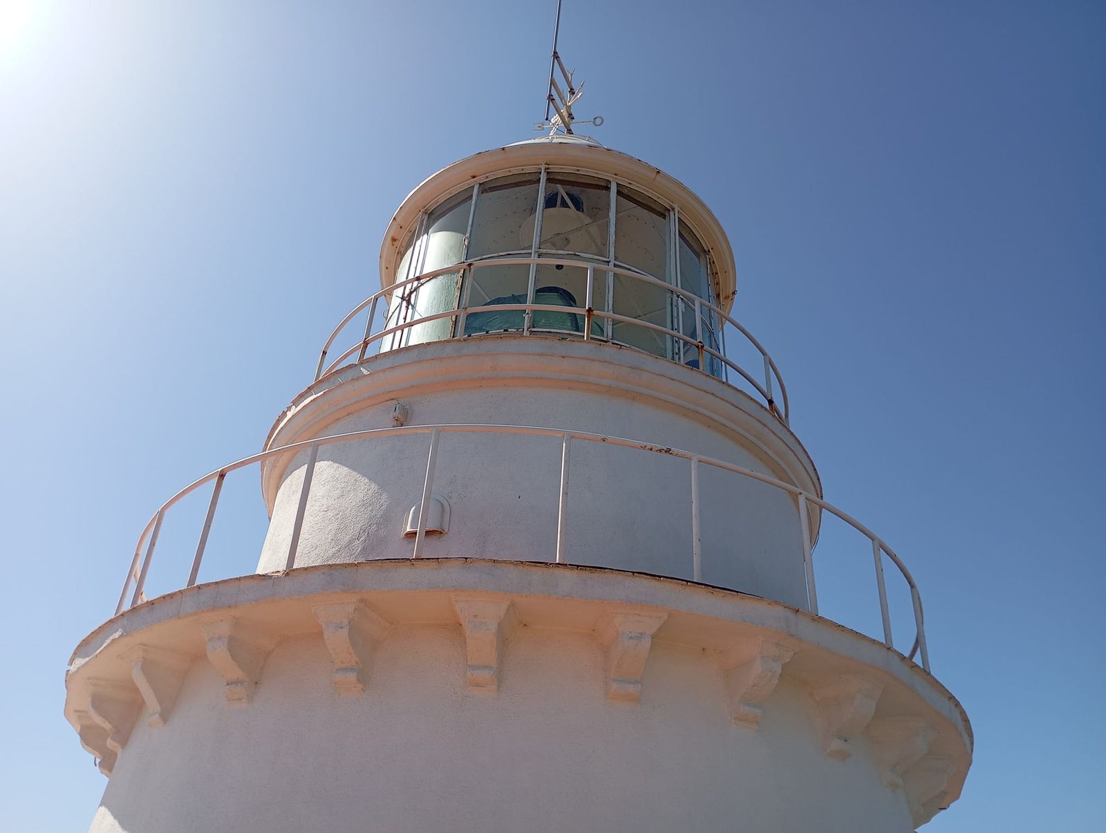 Lámpara del faro de Punta Almina