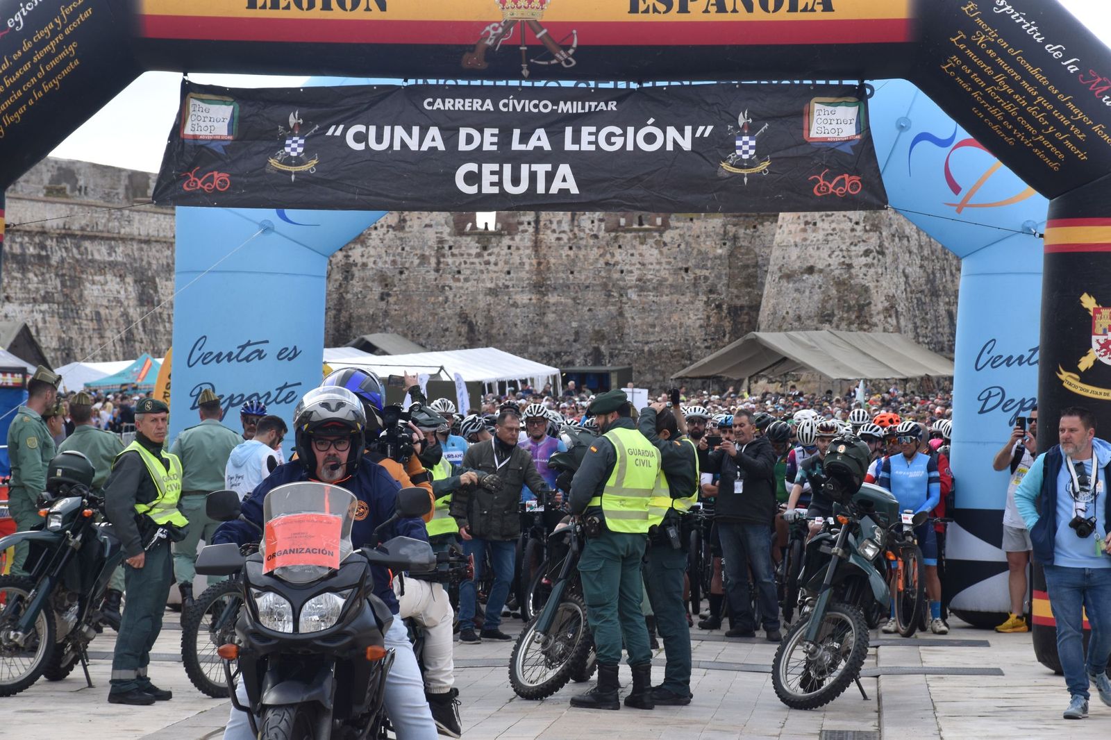 FOTOGALERÍA | Miles de corredores toman la salida en la X Cuna de la Legión: mira las imágenes
