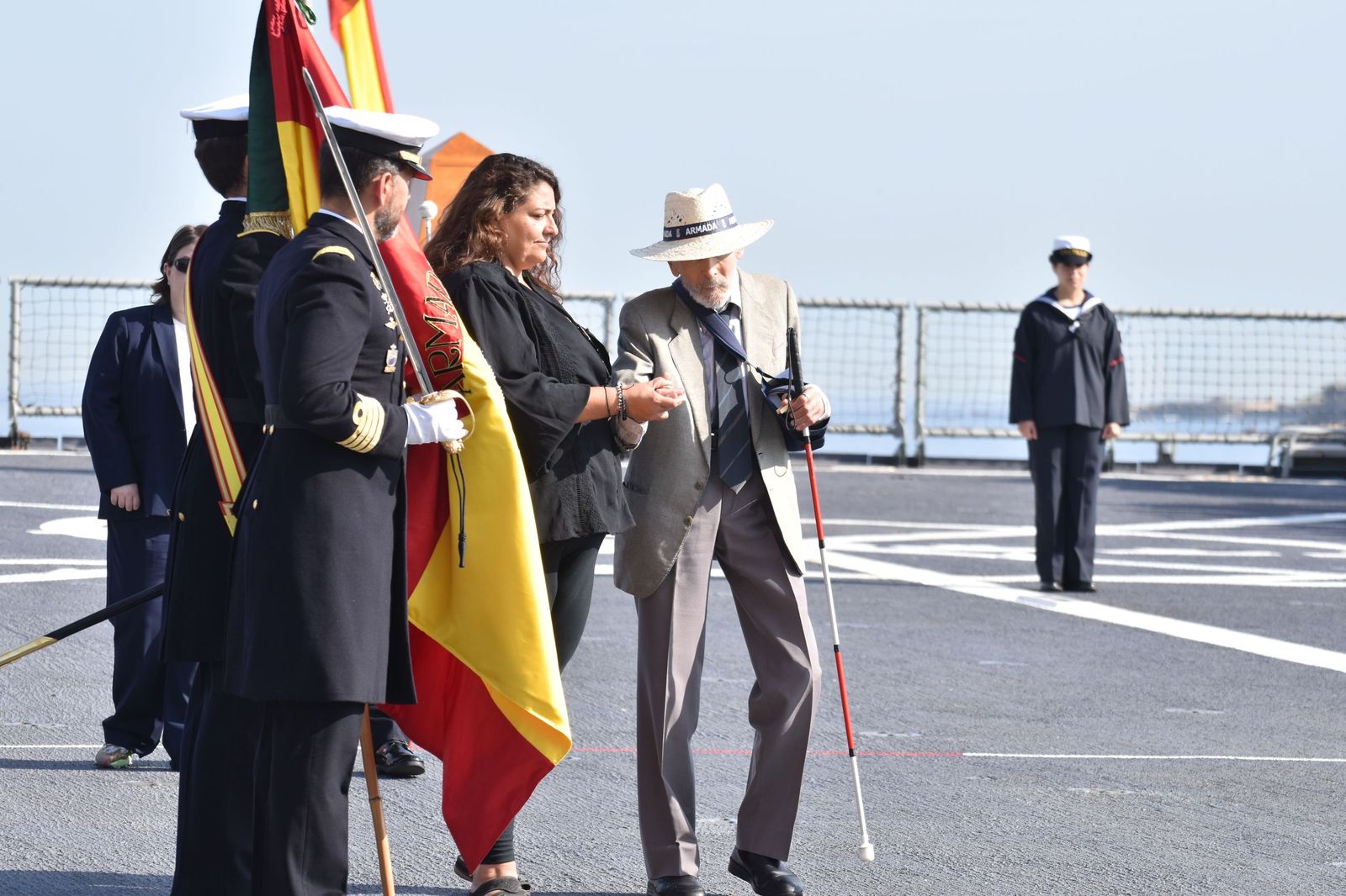 Emotiva jura de bandera a bordo del 'Castilla'