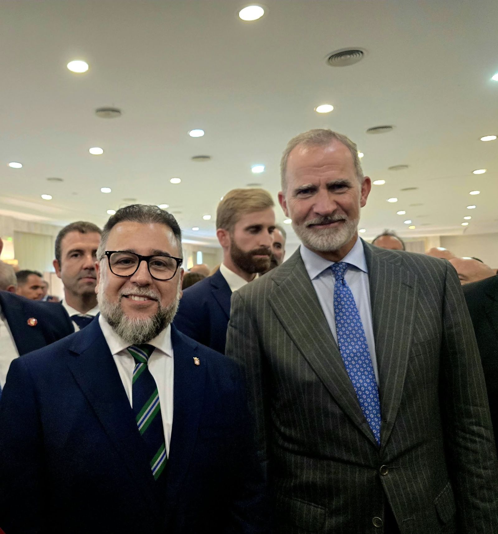 Ramón de la Cruz pide a Felipe VI que no olvide a Ceuta y Melilla durante la histórica visita de los Reyes