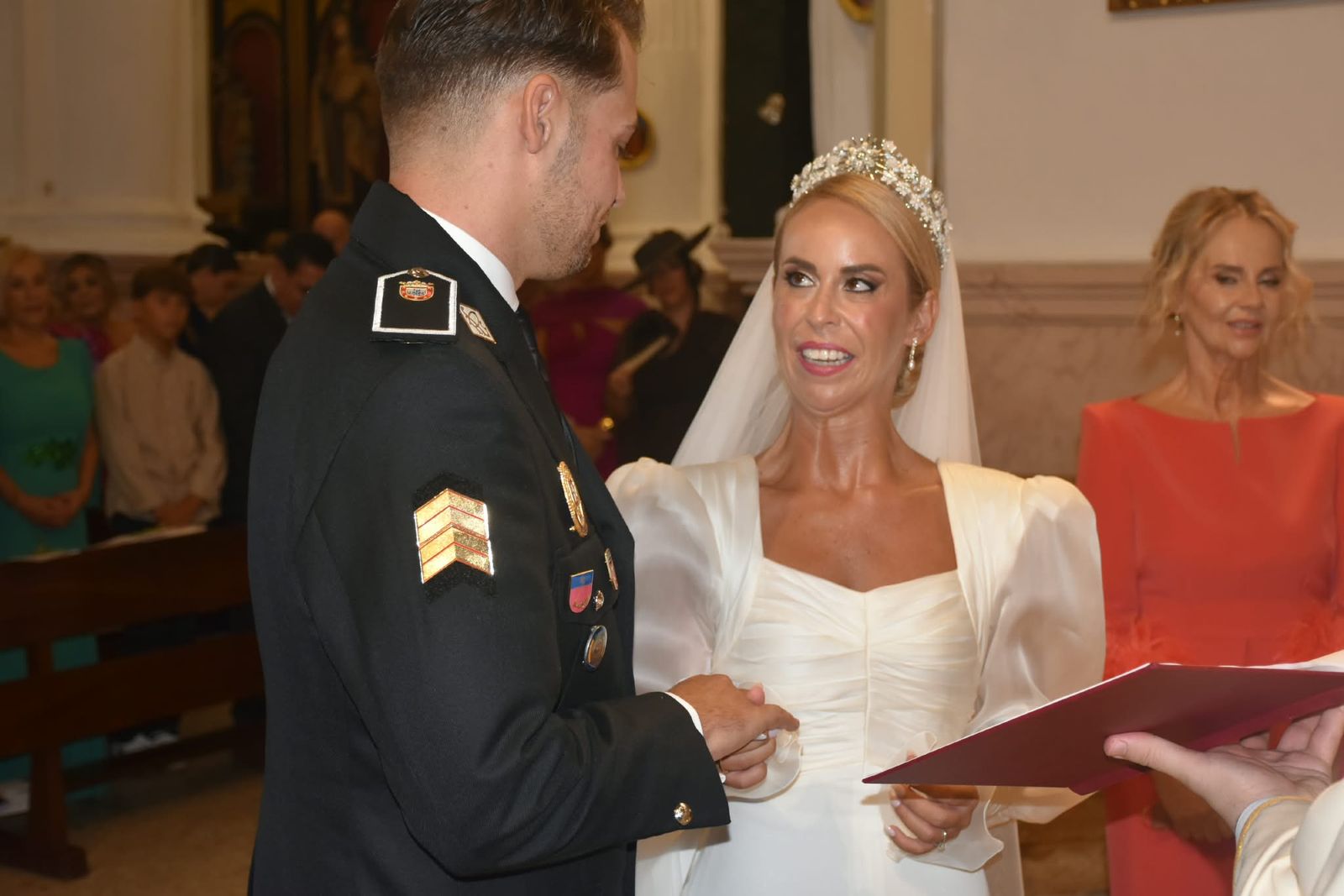 Alejandro y Tamara se dan el "sí quiero" ante la Virgen de África