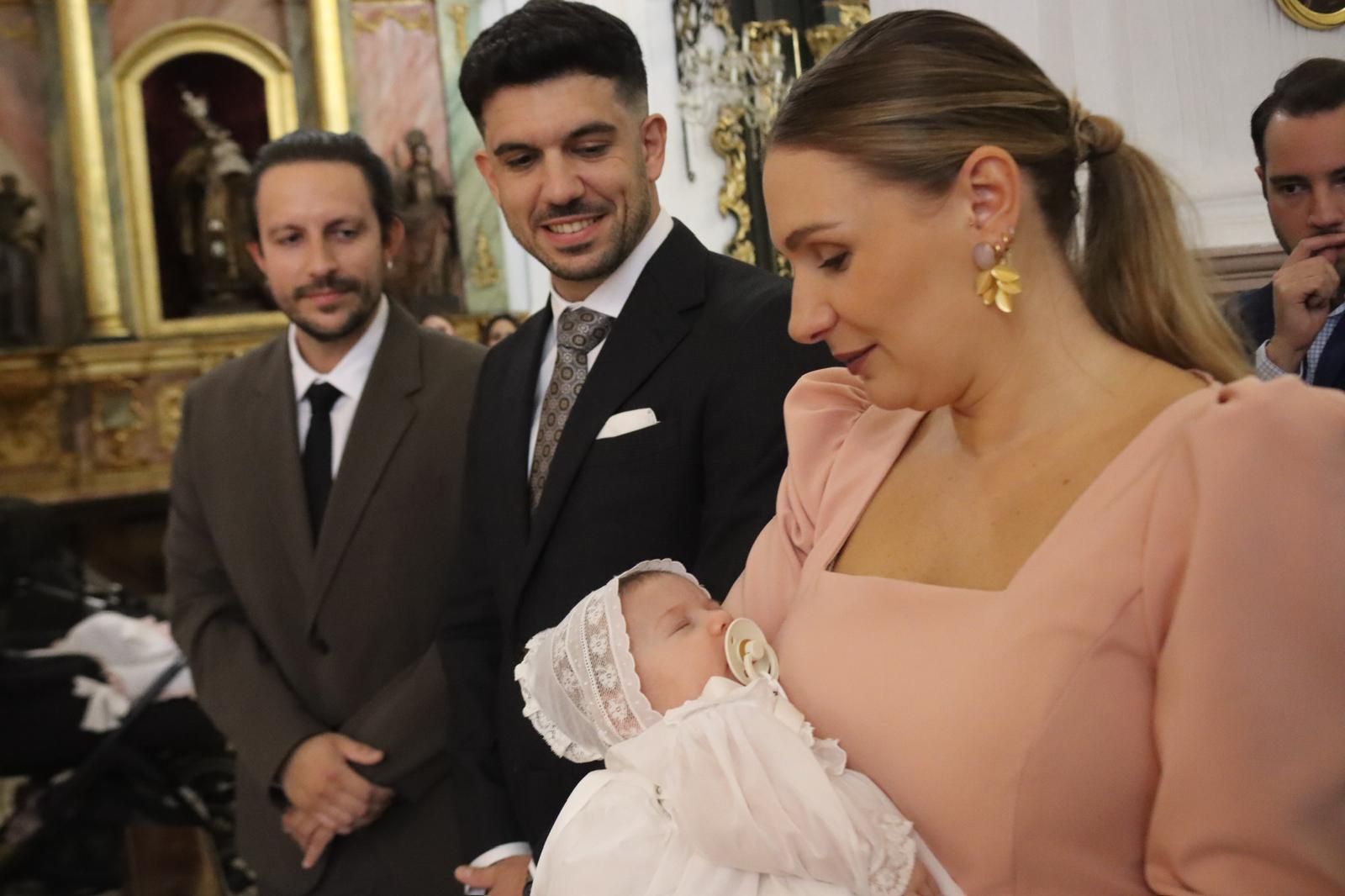 Airam, Carla y Triana reciben el bautismo en la iglesia de Los Remedios