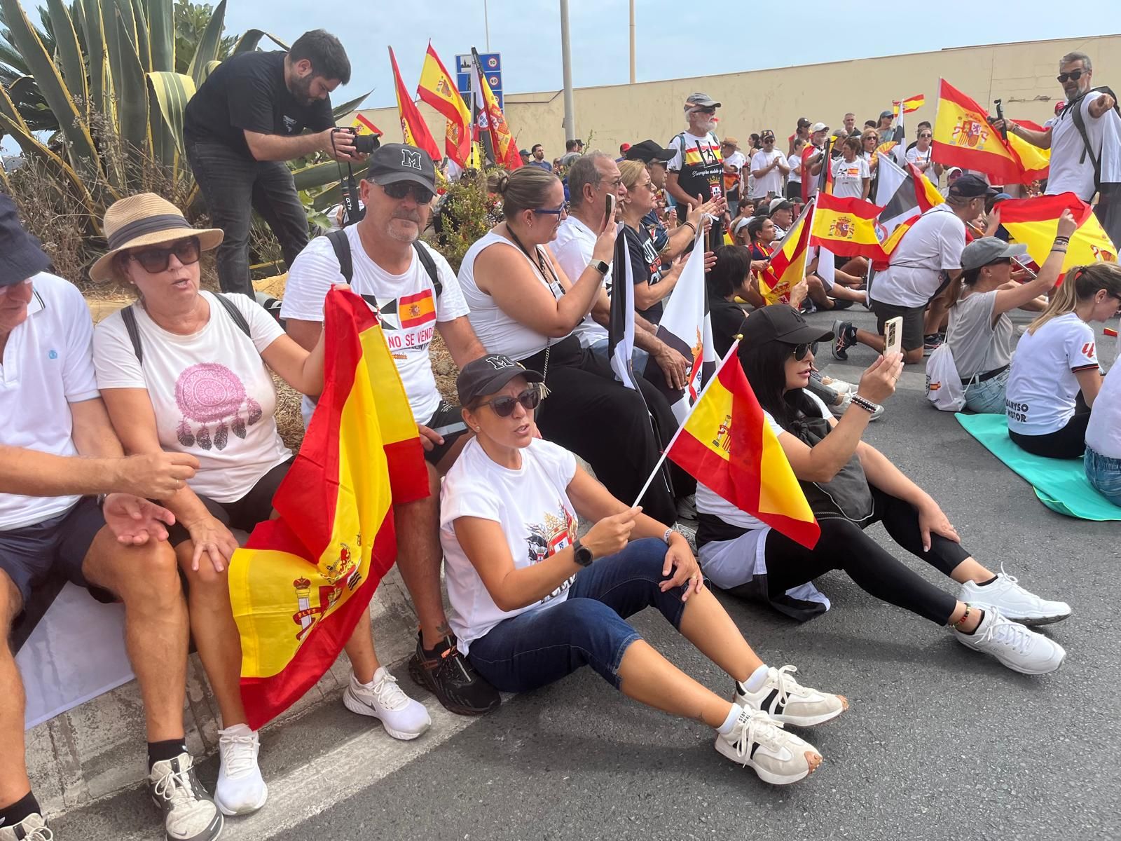 Ceuta vuelve a echarse a las calles para recordar que "Un caballa nunca se rinde"