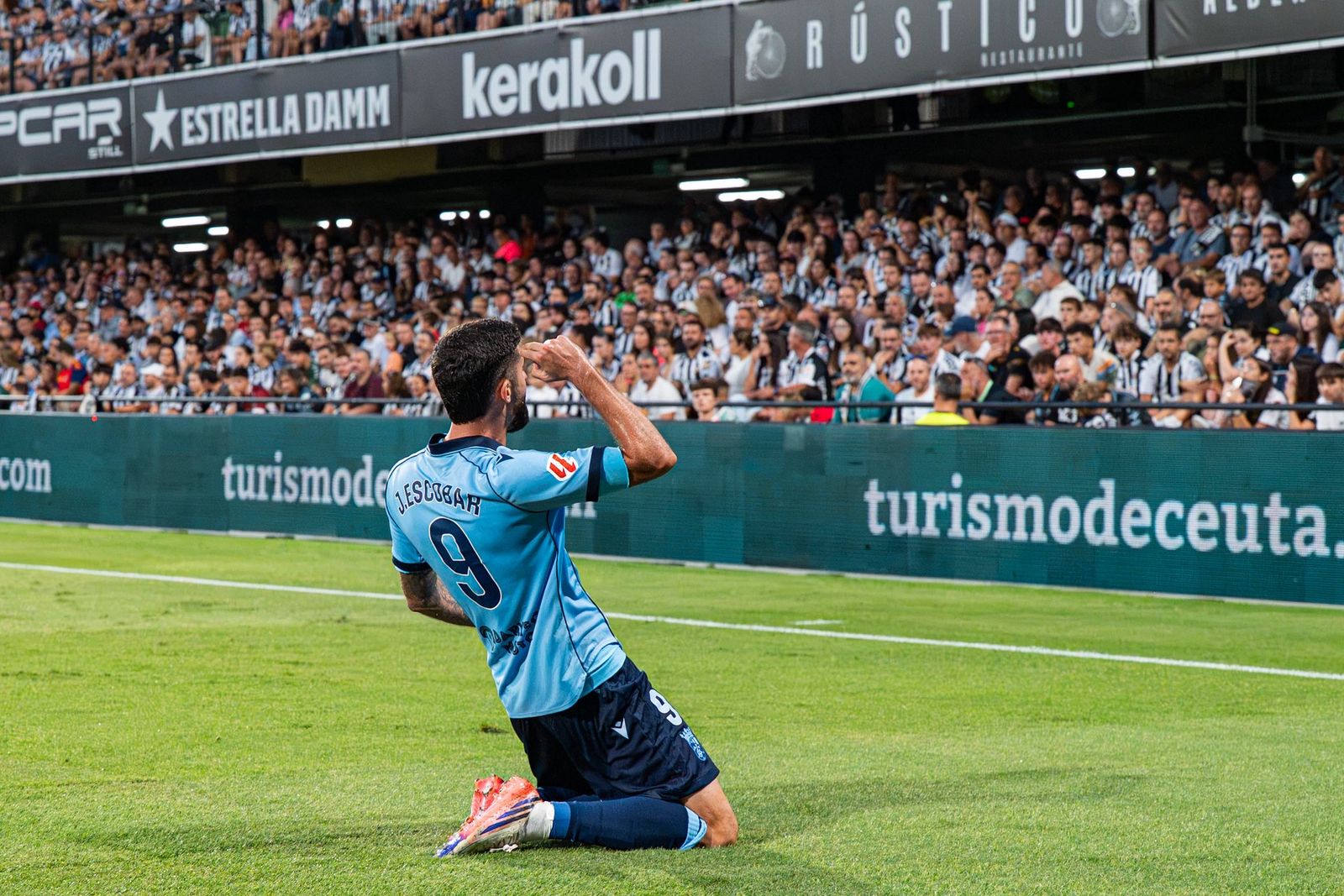 Escobar celebra su gol en Castellón