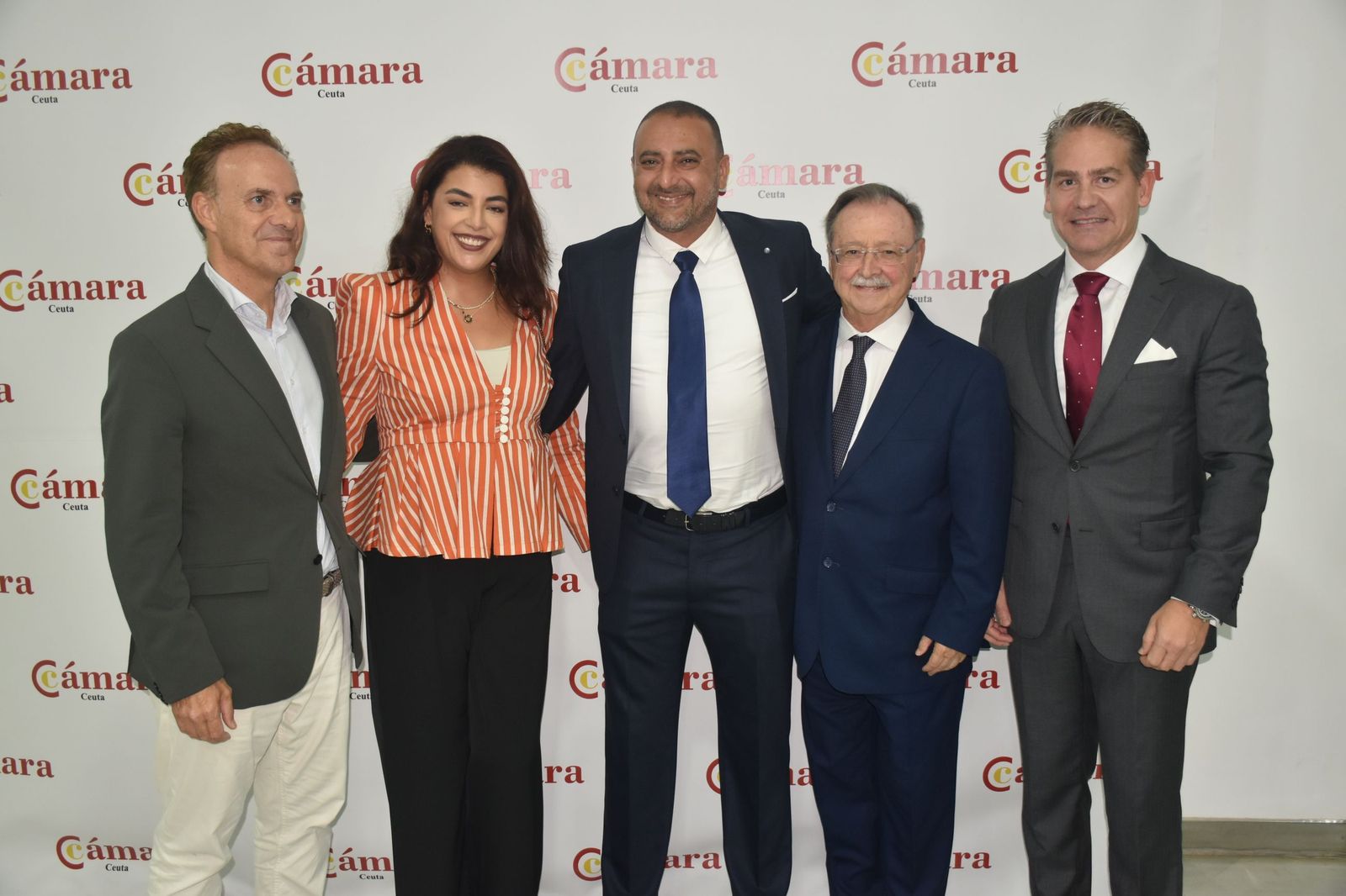 Luhay Hamido recibe la Medalla de Oro de la Cámara por su compromiso con el deporte ceutí