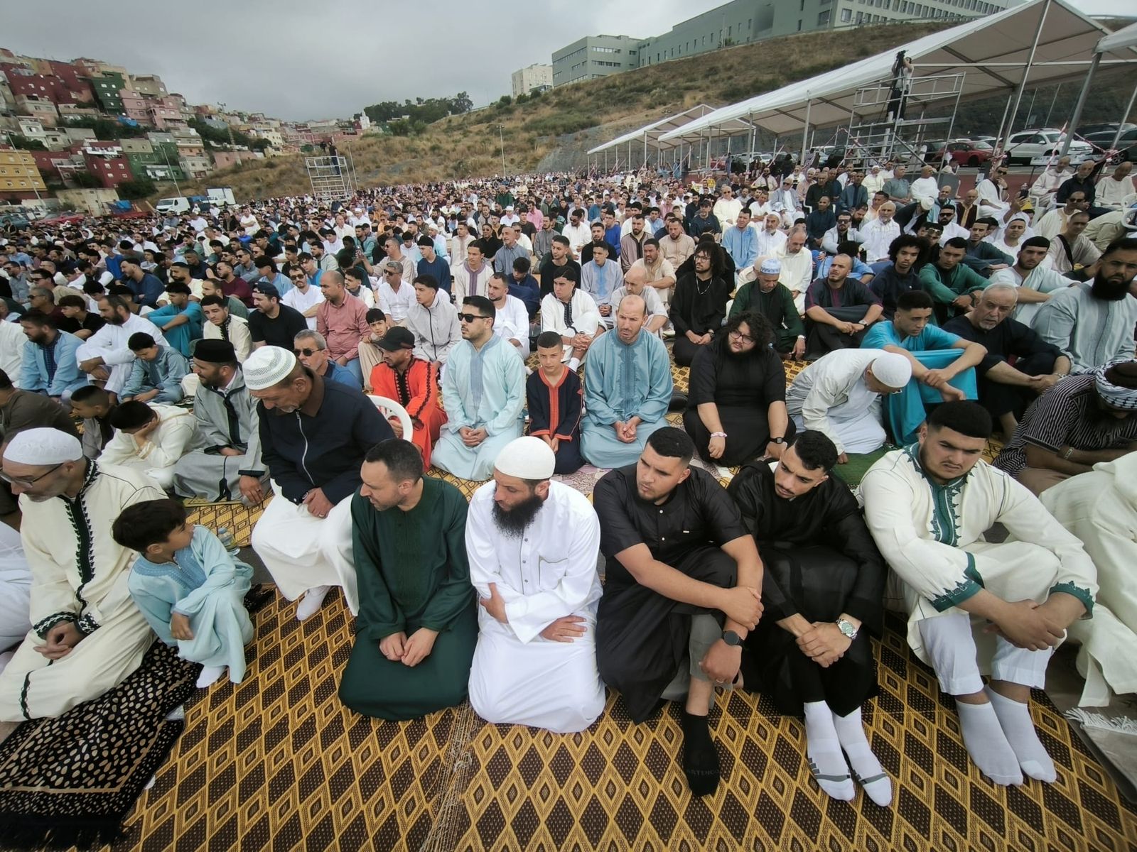 Devoción y respeto en otro rezo multitudinario en Ceuta