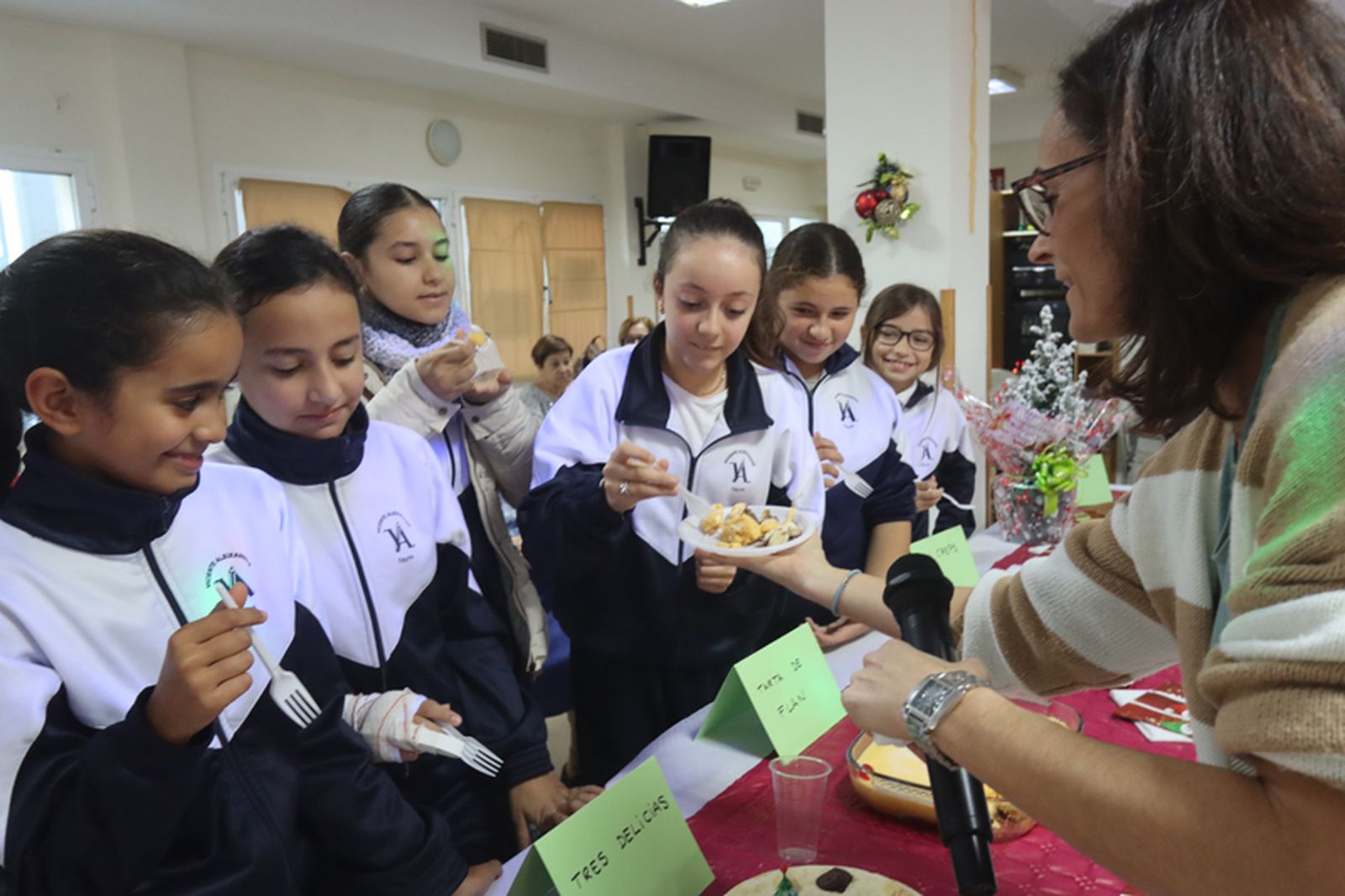 Degustando antes de deliberar./ FOTO REDUAN