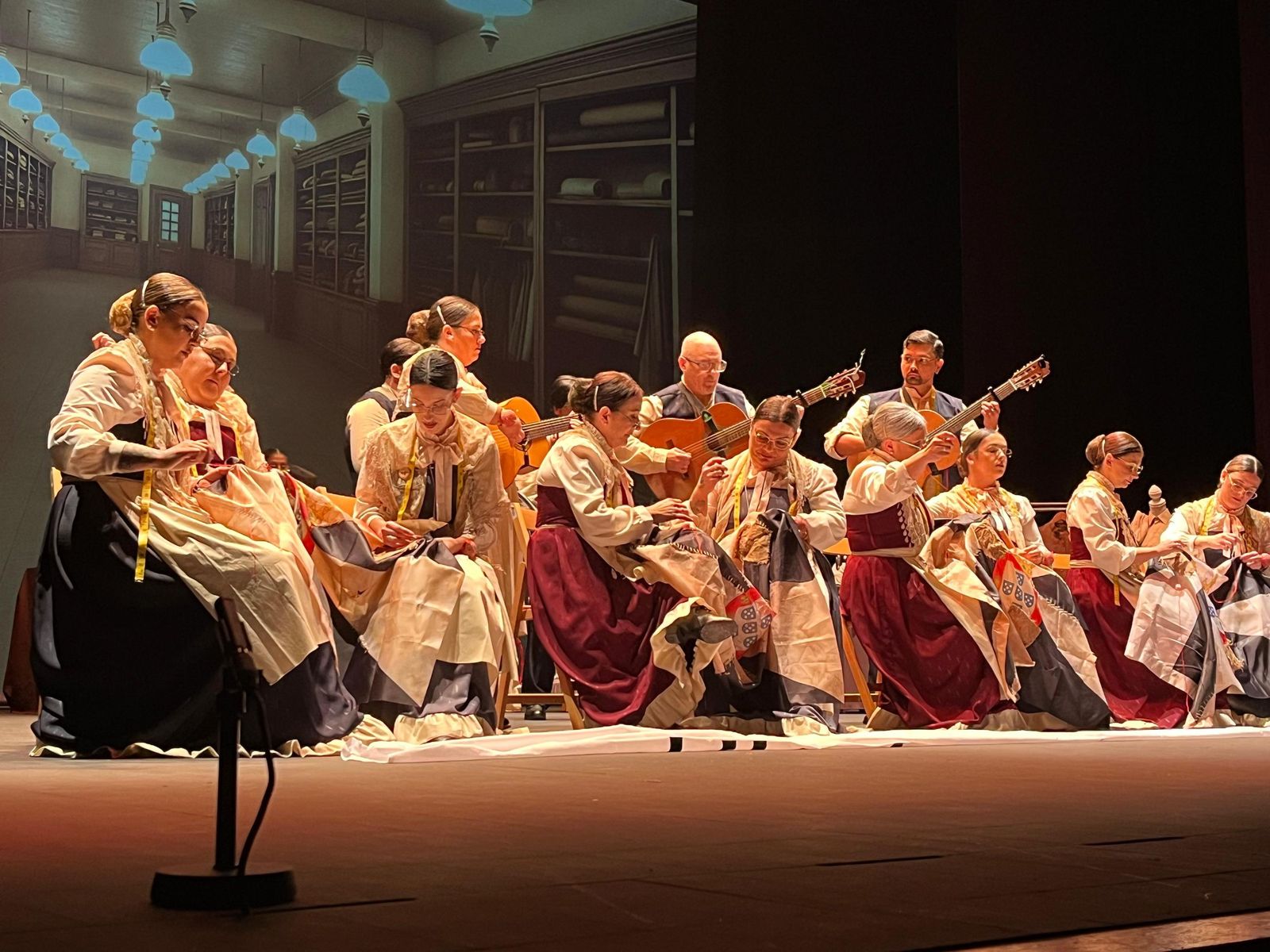 La remendona, sobre el escenario