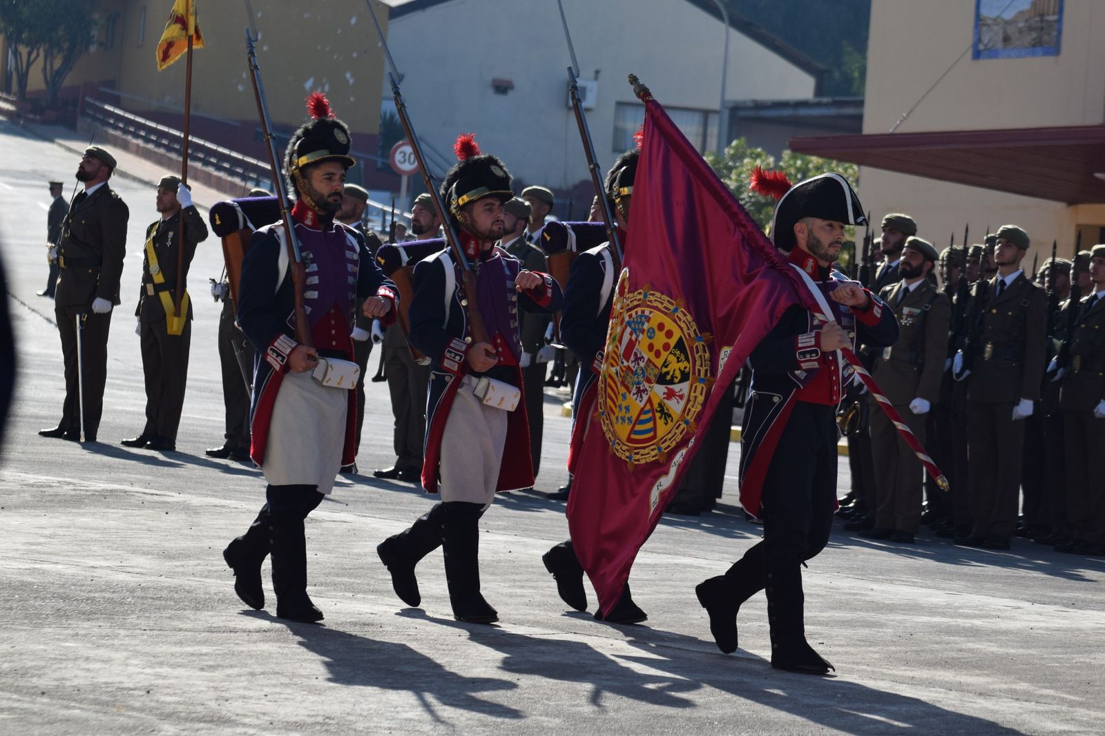 El Regimiento de Ingenieros 7 honra a San Fernando en una solemne parada militar en El Jaral