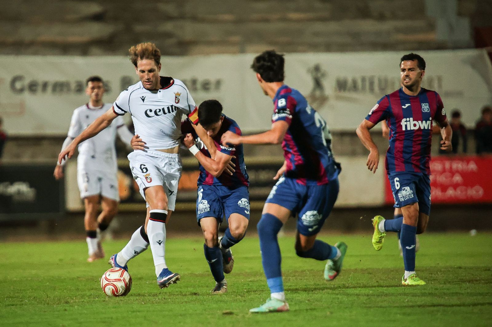 Victoria poco convicente del Ceuta ante el Poblense (1-2) para avanzar en Copa