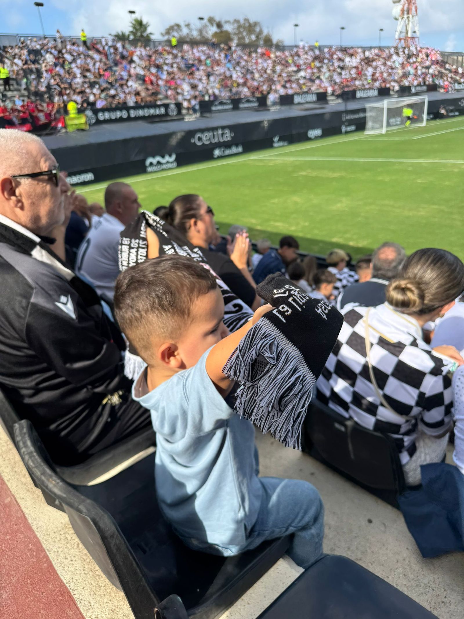 FOTOGALERÍA | Así vio Nicol's a los ceutíes en la previa de la AD Ceuta contra el Mirandés