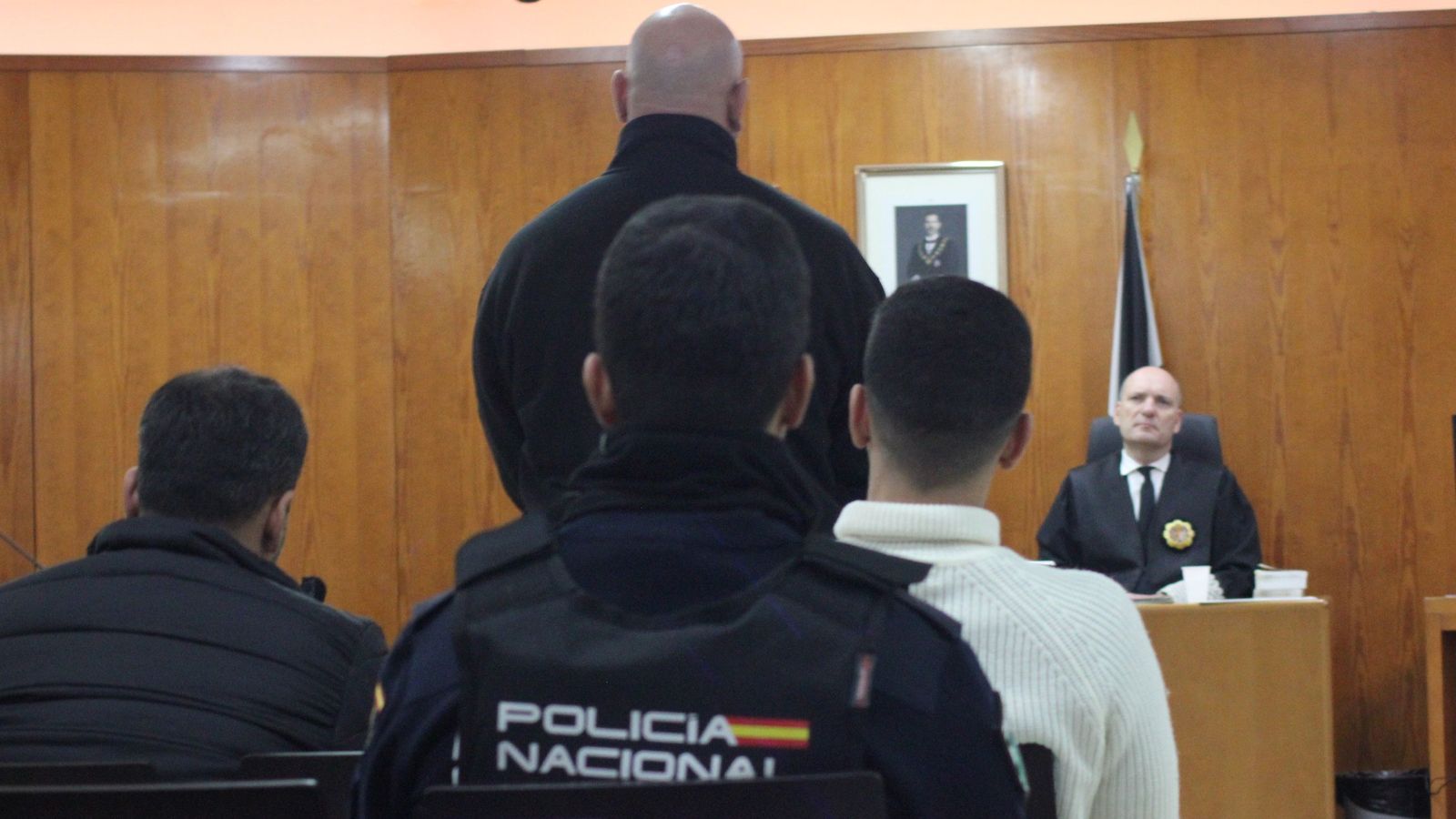 Otro de los acusados, frente al tribunal.