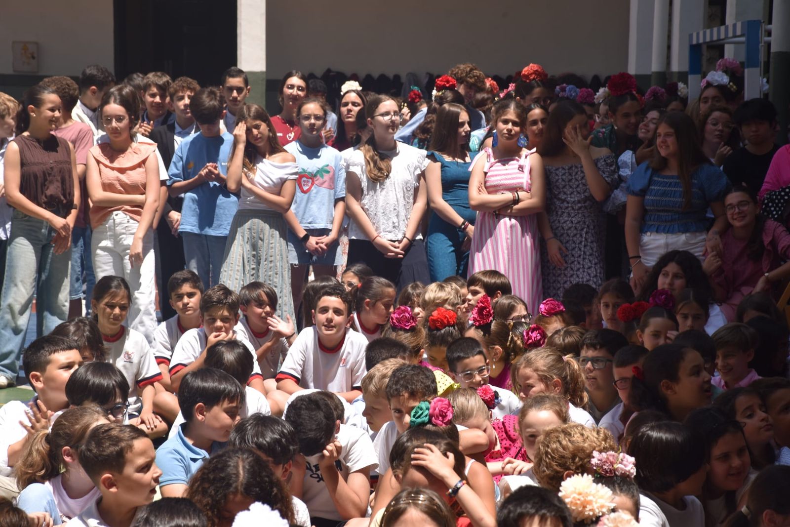 El Colegio de San Agustín disfruta de una feliz jornada solidaria con su Cruz de Mayo