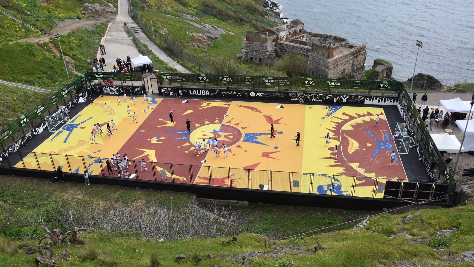 El Sarchal estrena una cancha de fútbol diseñada con la “identidad de Ceuta”