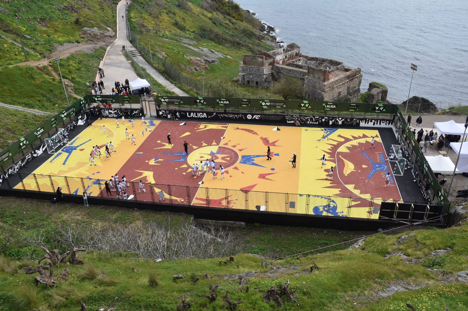 El Sarchal estrena una cancha de fútbol diseñada con la “identidad de Ceuta”