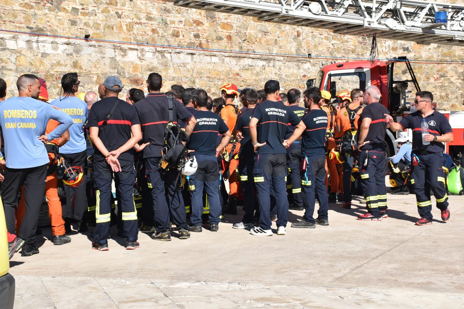 Bomberos de toda España protagonizan en Ceuta una jornada técnica y de formación práctica en rescates