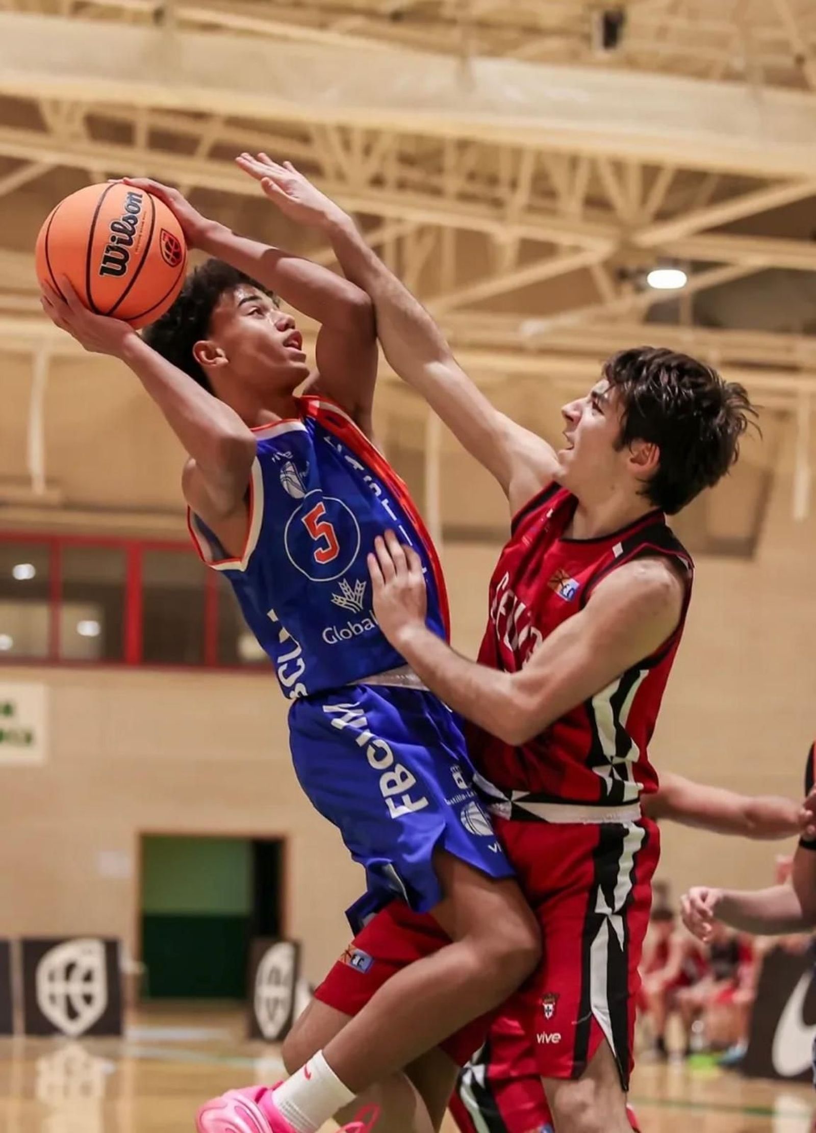 El CB Camoens refuerza su apuesta por la cantera tras su participación en el Nacional Infantil y Cadete de Zaragoza