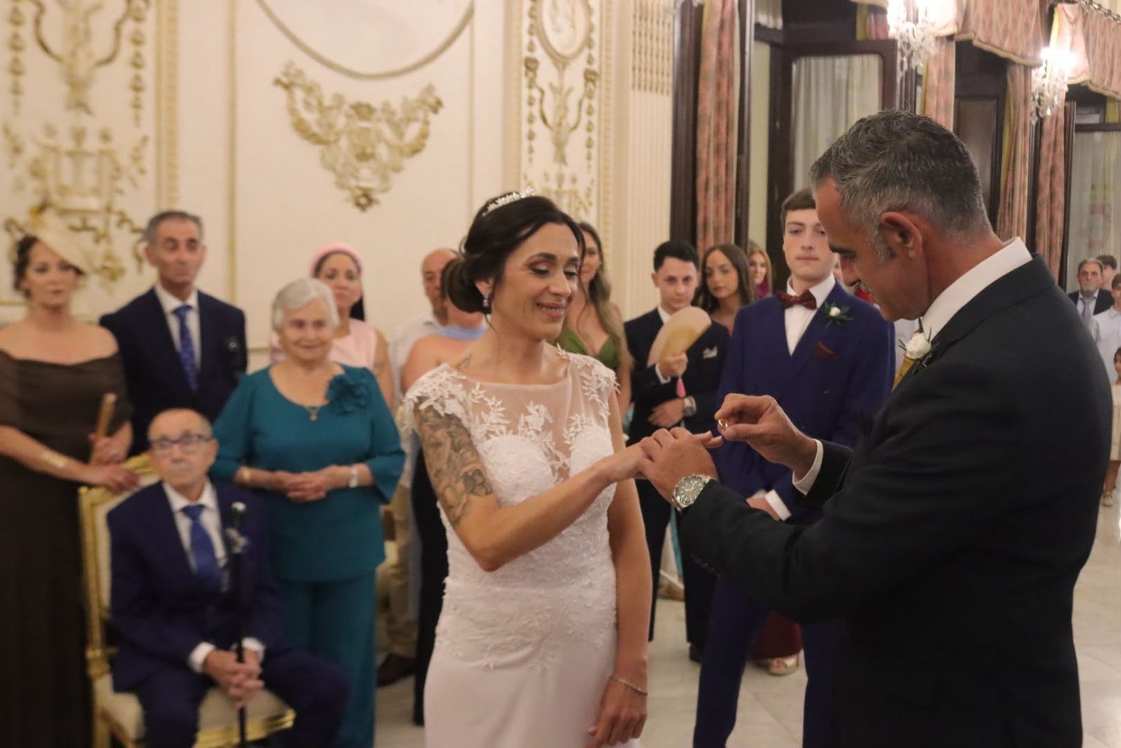 Antonio e Isabel celebran su enlace rodeados de familiares y amigos